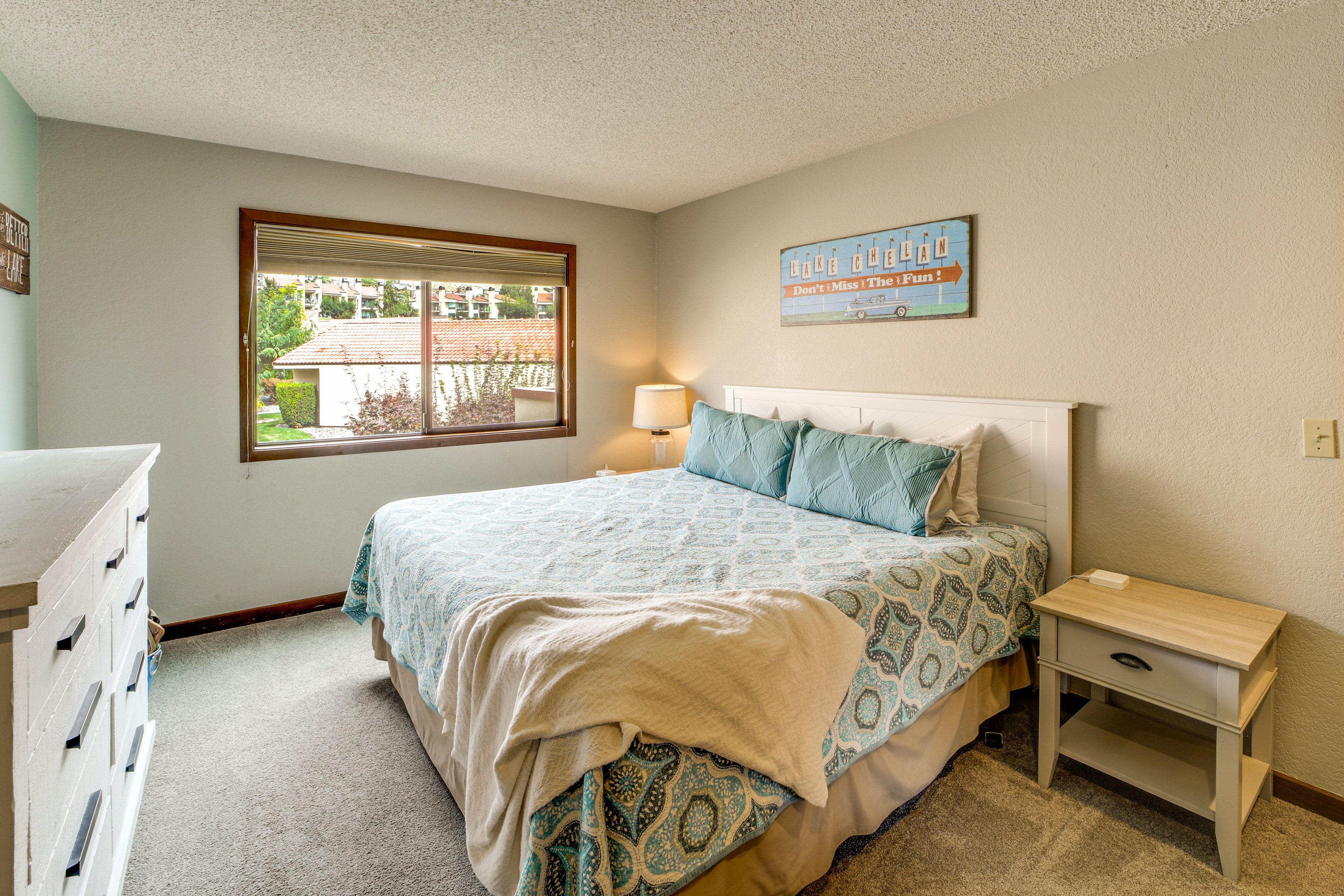 Bedroom | King Bed | Smart TV | Main Level