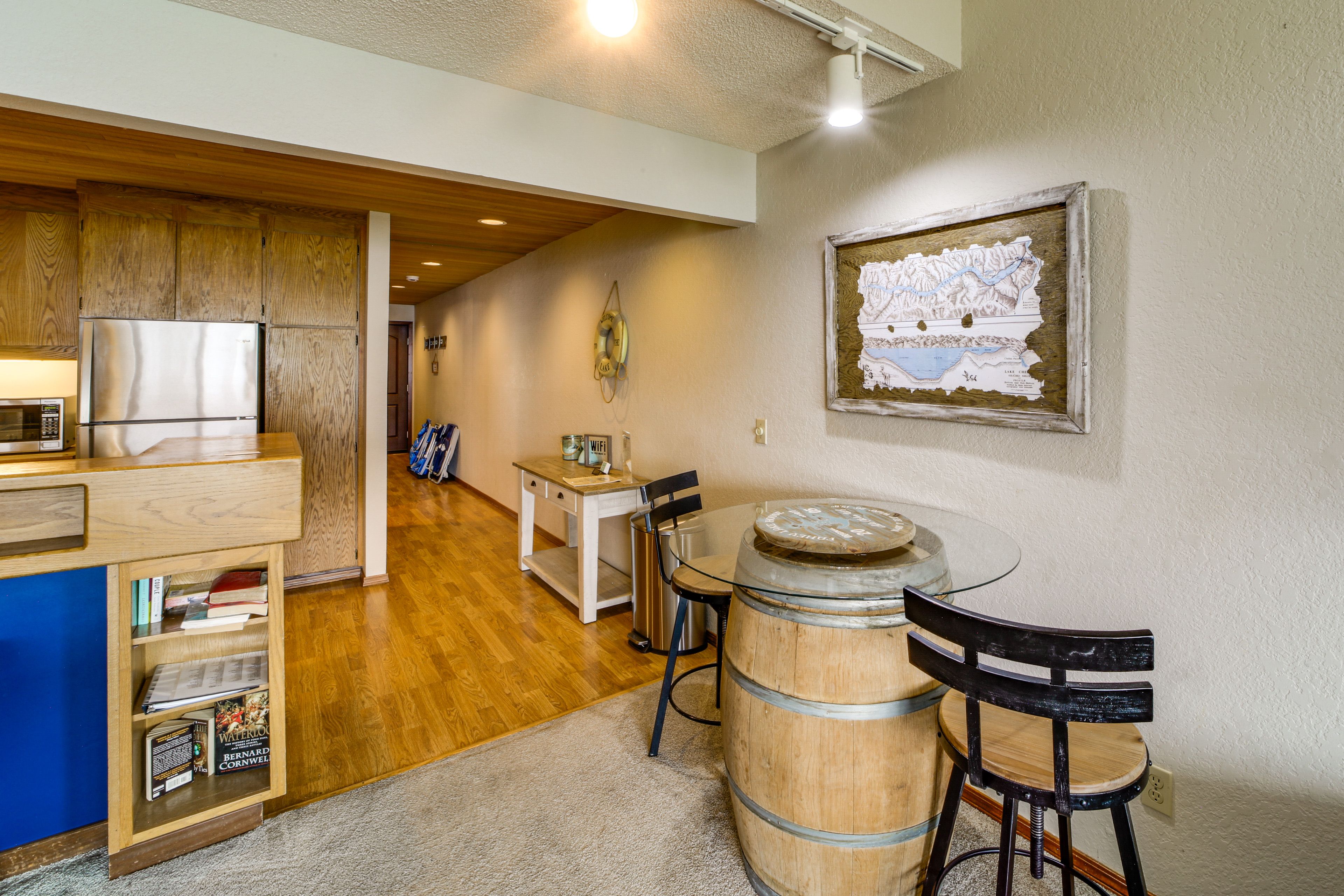 Dining Area | Dishware/Flatware Provided | Main Level