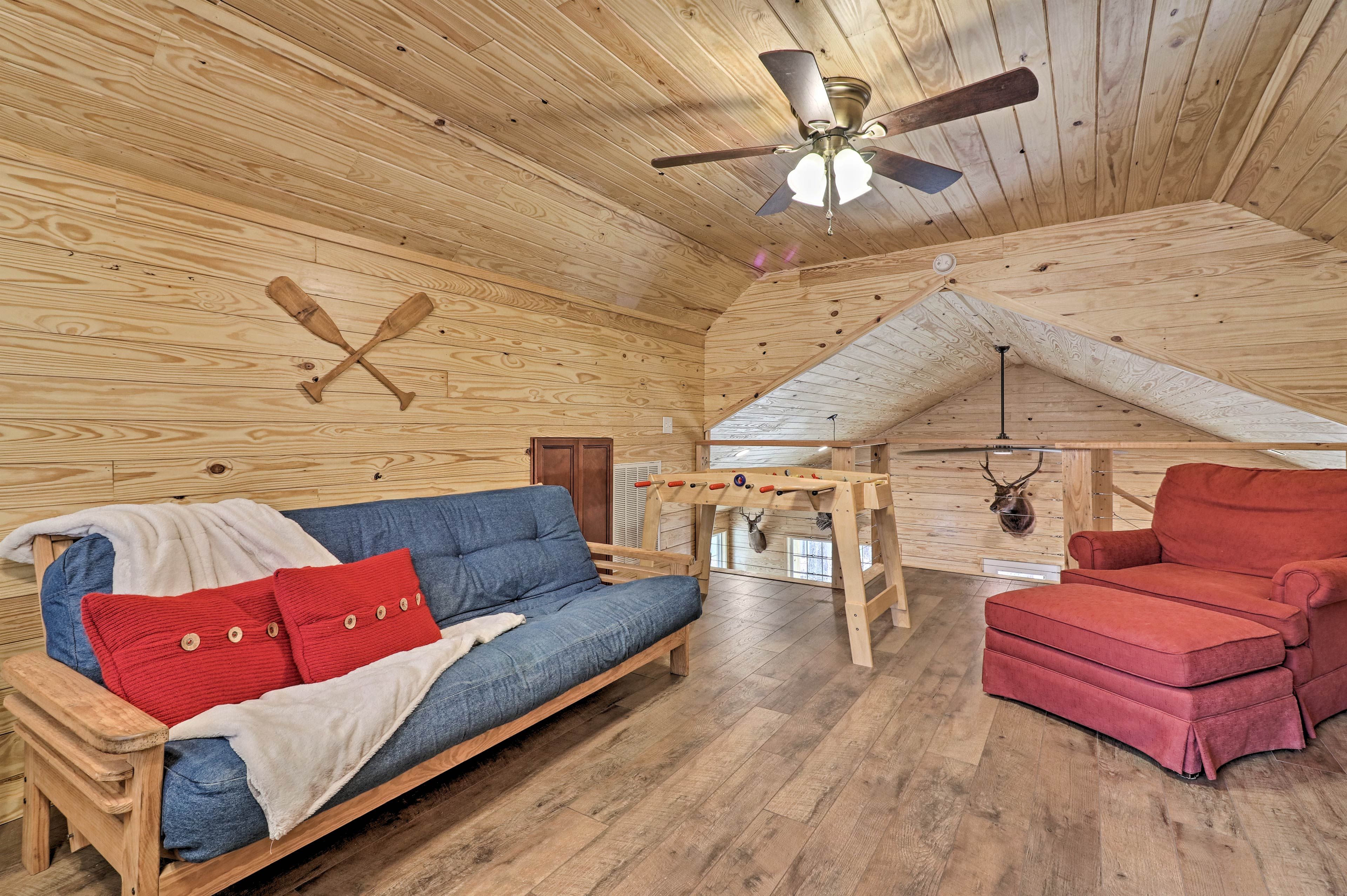Loft | Futon | Full Bed