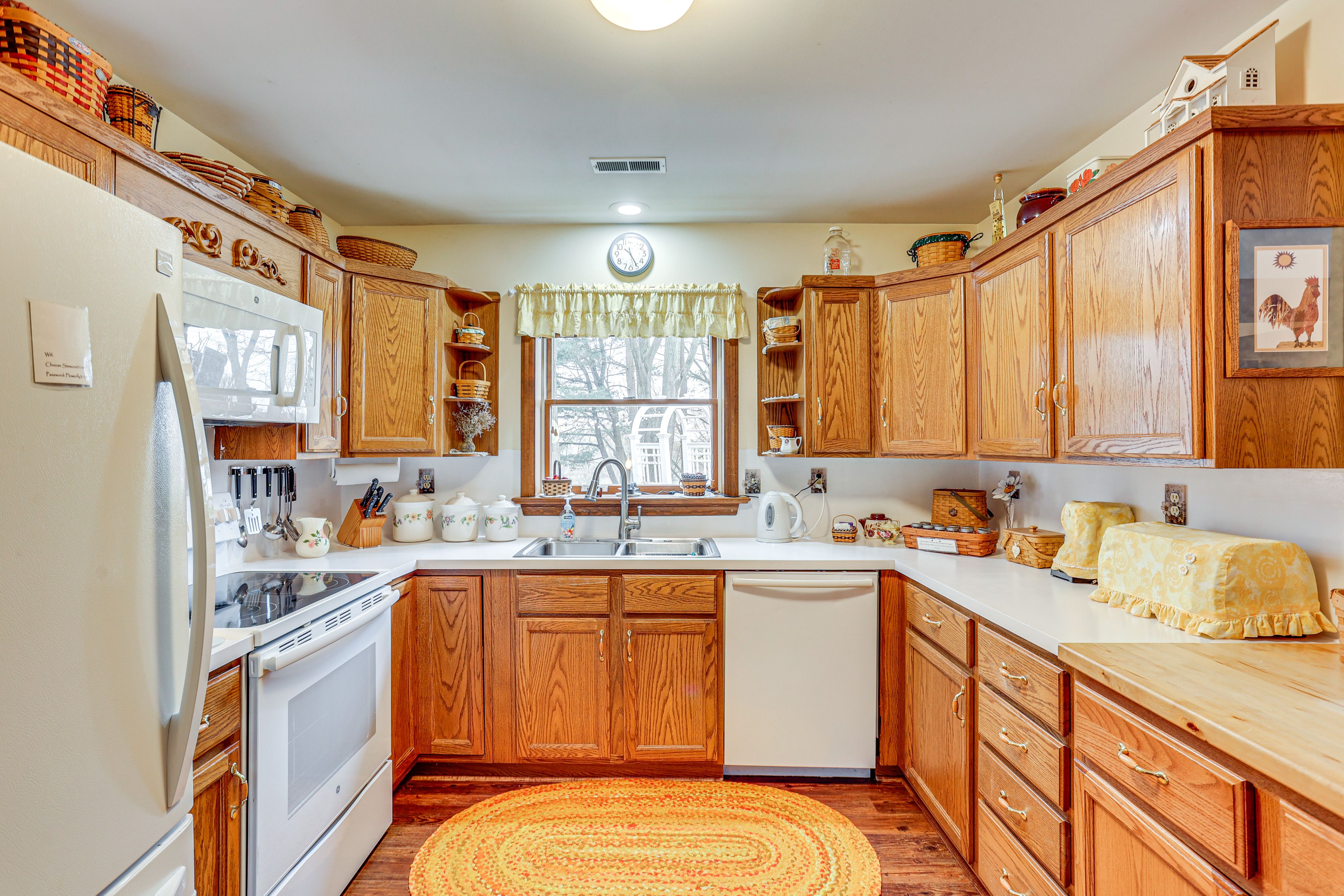 Kitchen | Drip Coffee Maker | Pots & Pans | Toaster