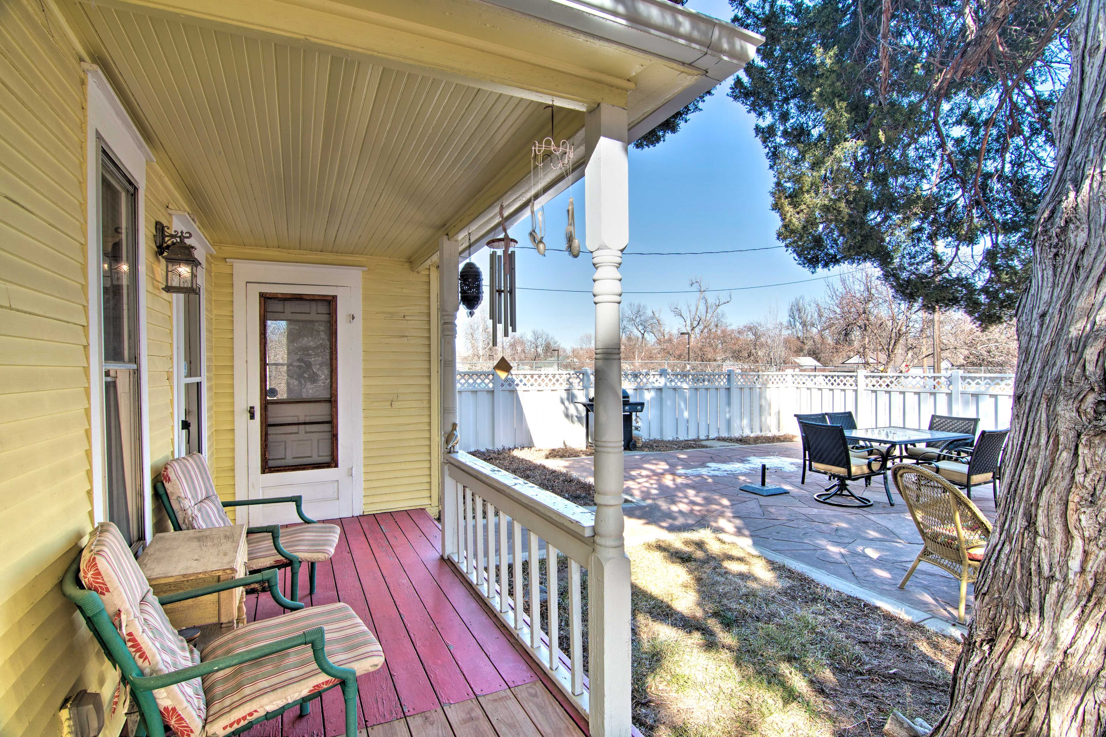 The house features 1 bedroom, 1 bathroom, & an on-site private guest cottage.