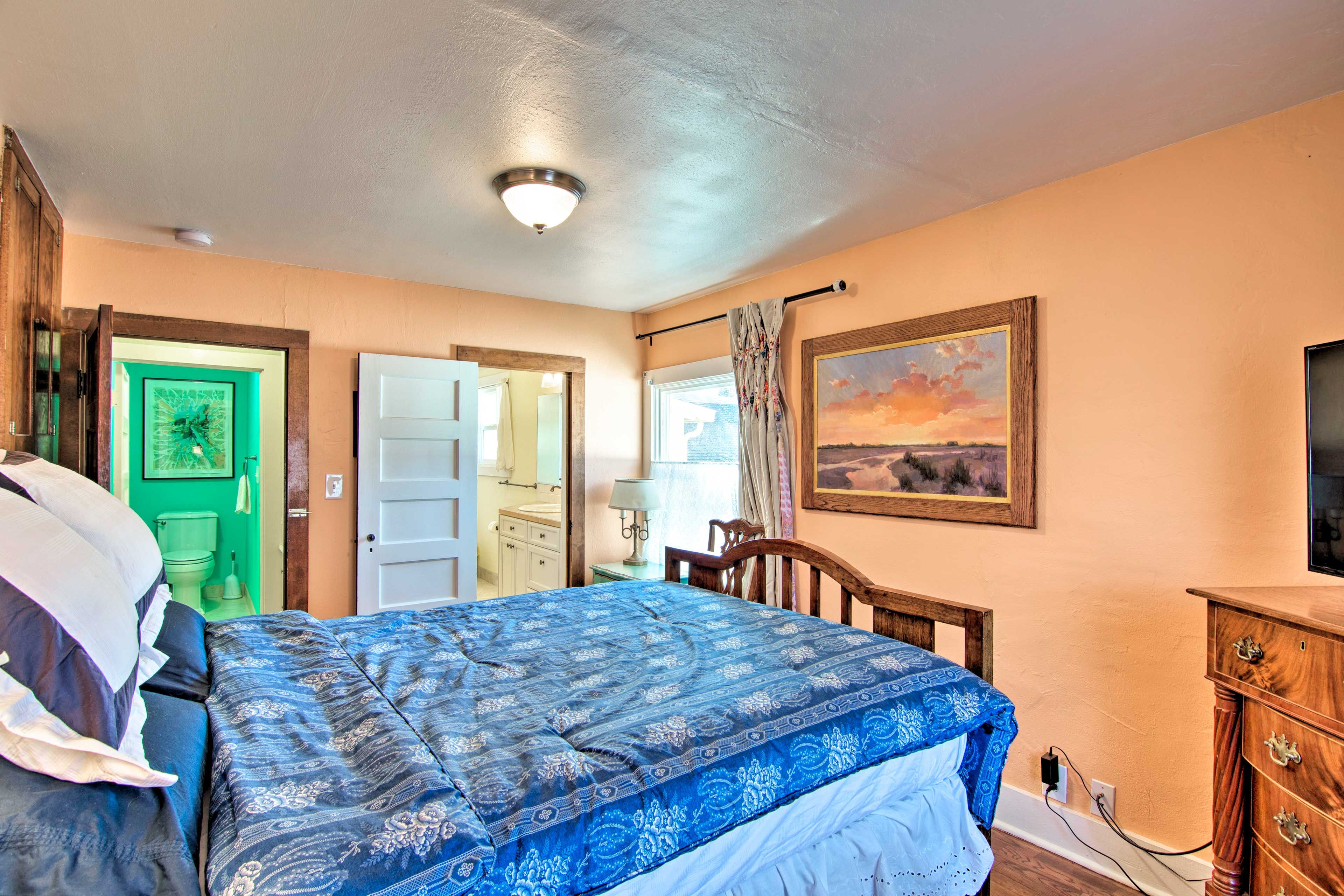 Sleep soundly in this full-sized bed.