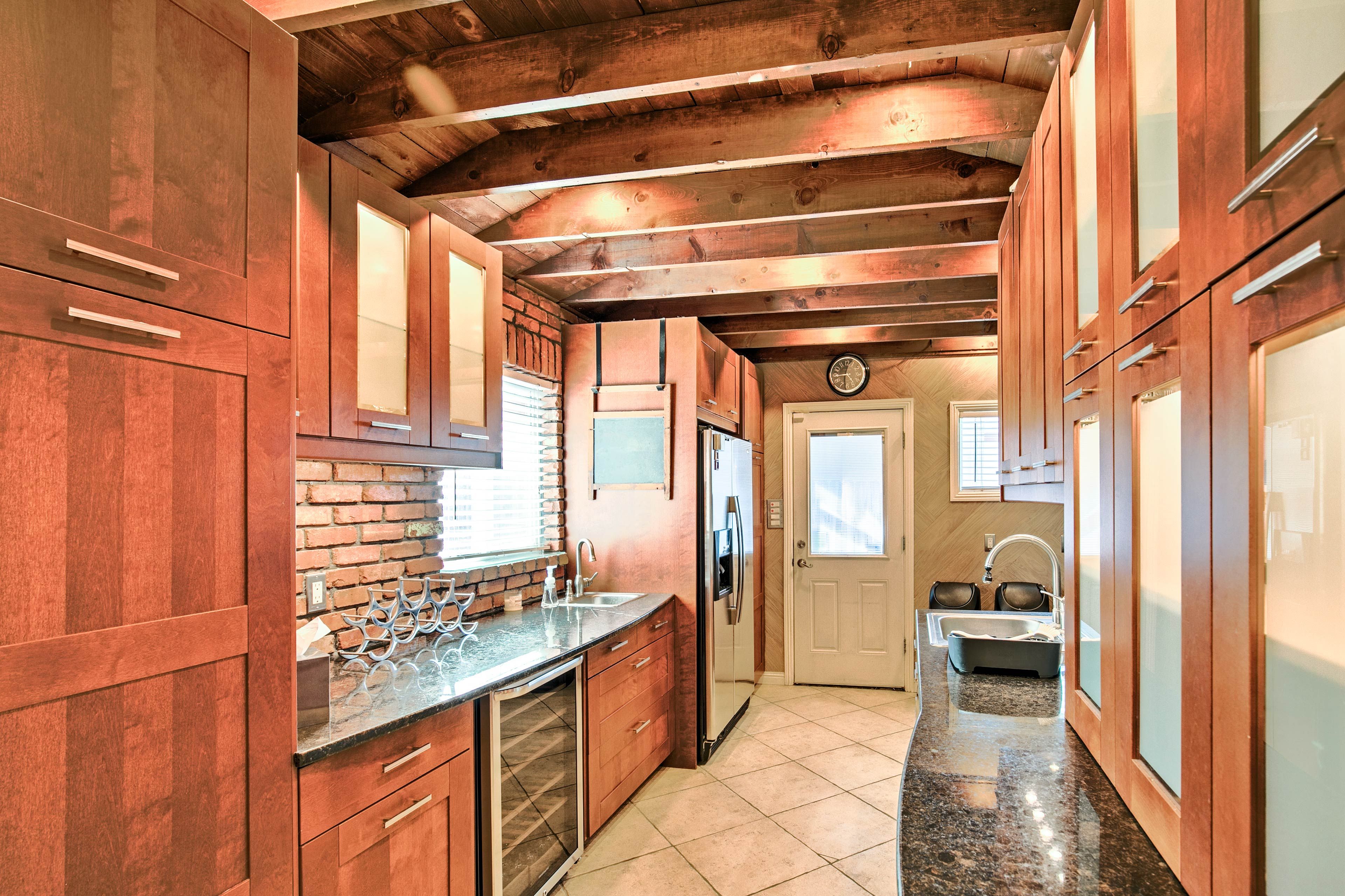 With a slew of high-end amenities and beds for 4, this is the ideal family home.
