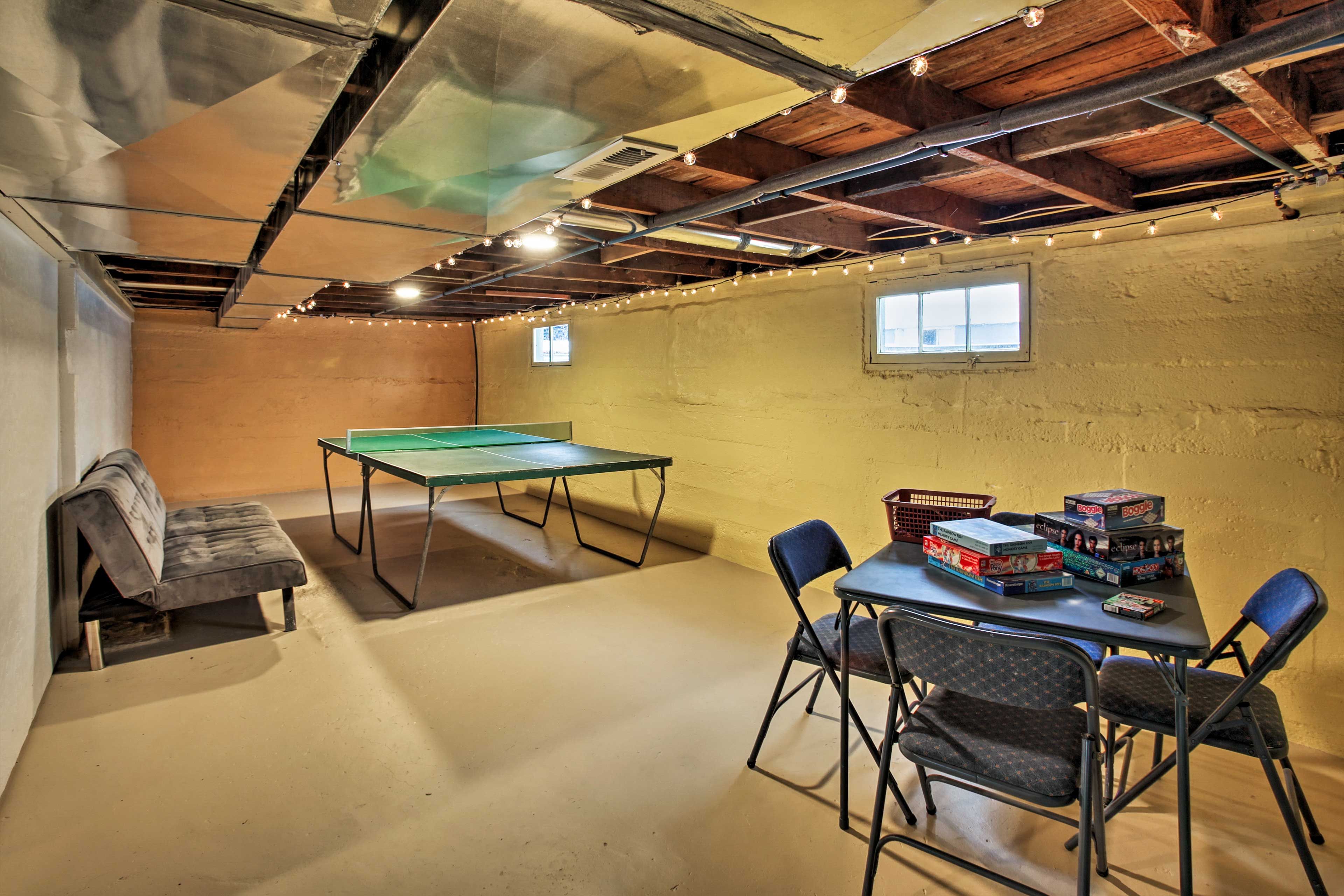 This Coeur d'Alene features a game room, updated living area, and more!