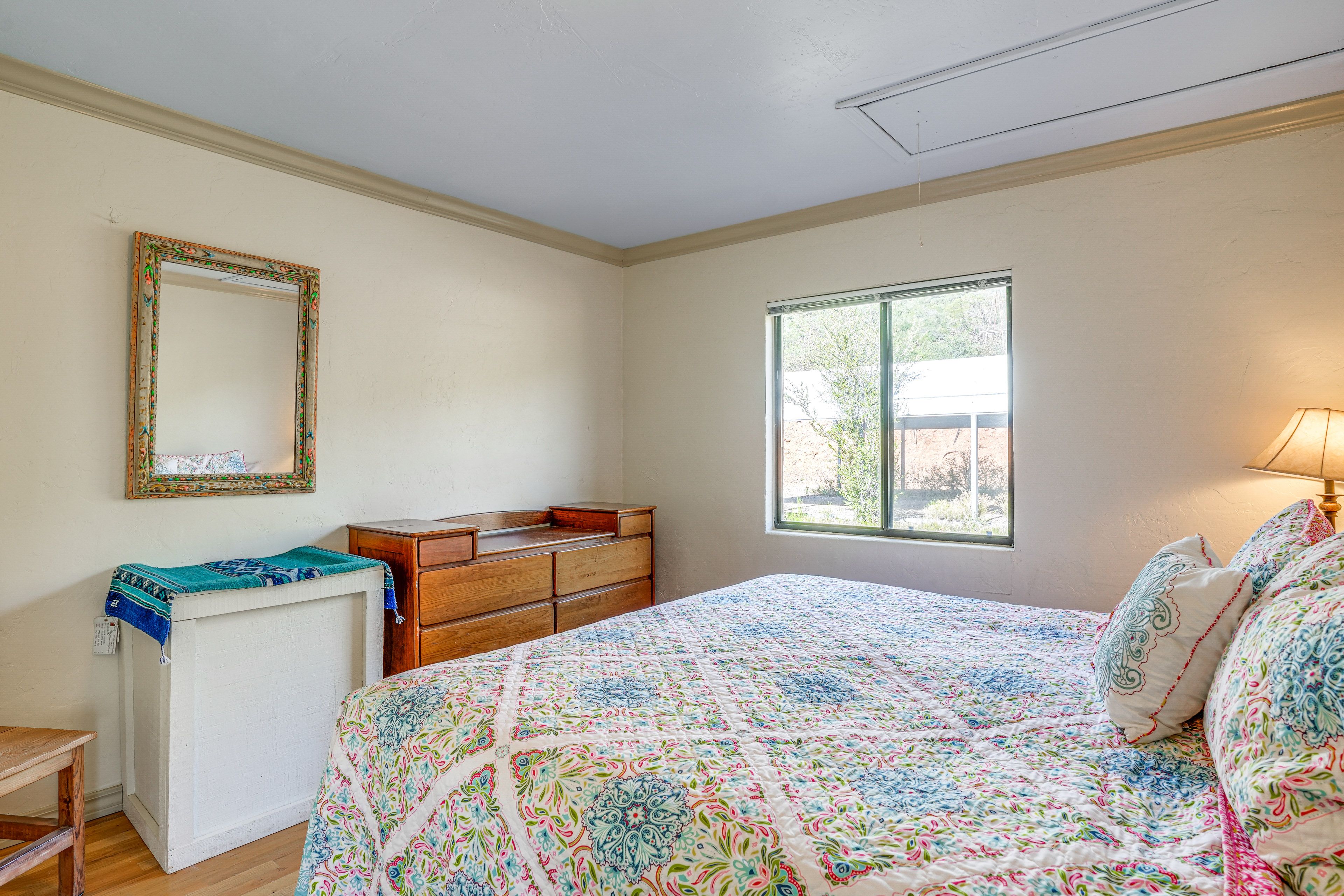 Bedroom 1 | King Bed