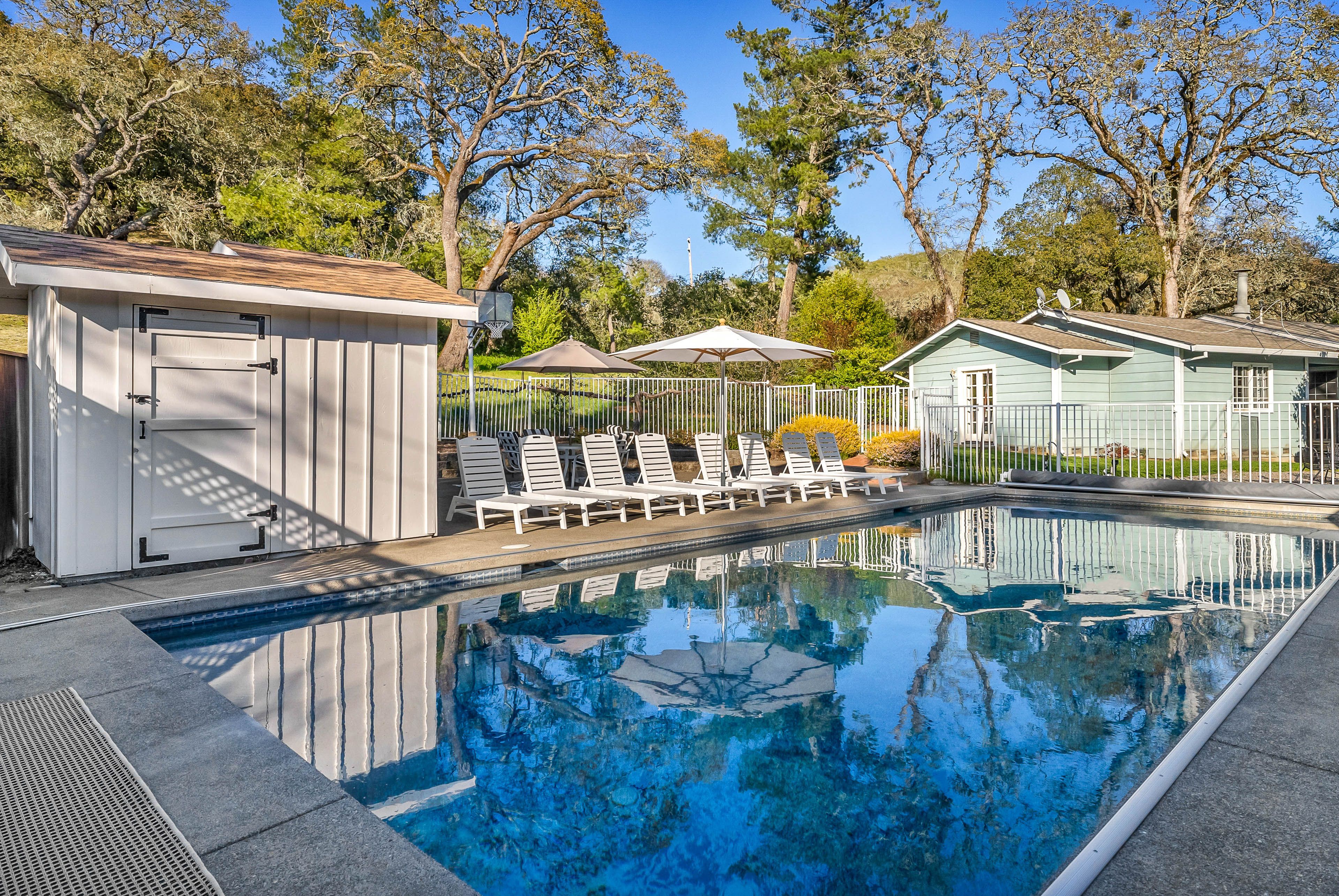 Glen Ellen Vacation Rental | 4BR | 2BA | Exterior Steps Required | 2,100 Sq Ft
