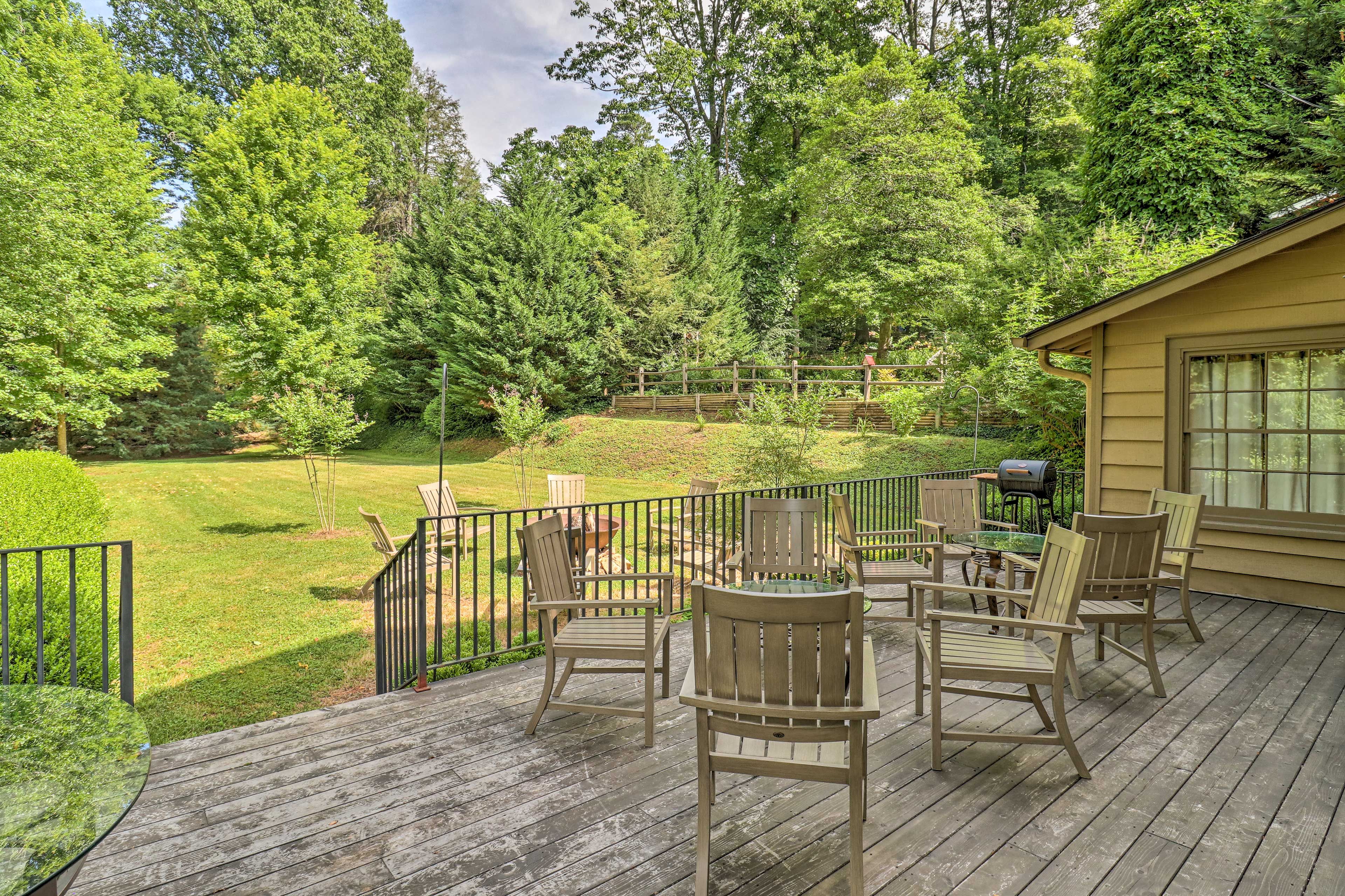 Lower Deck | Charcoal Grill (Bring Your Own Charcoal)