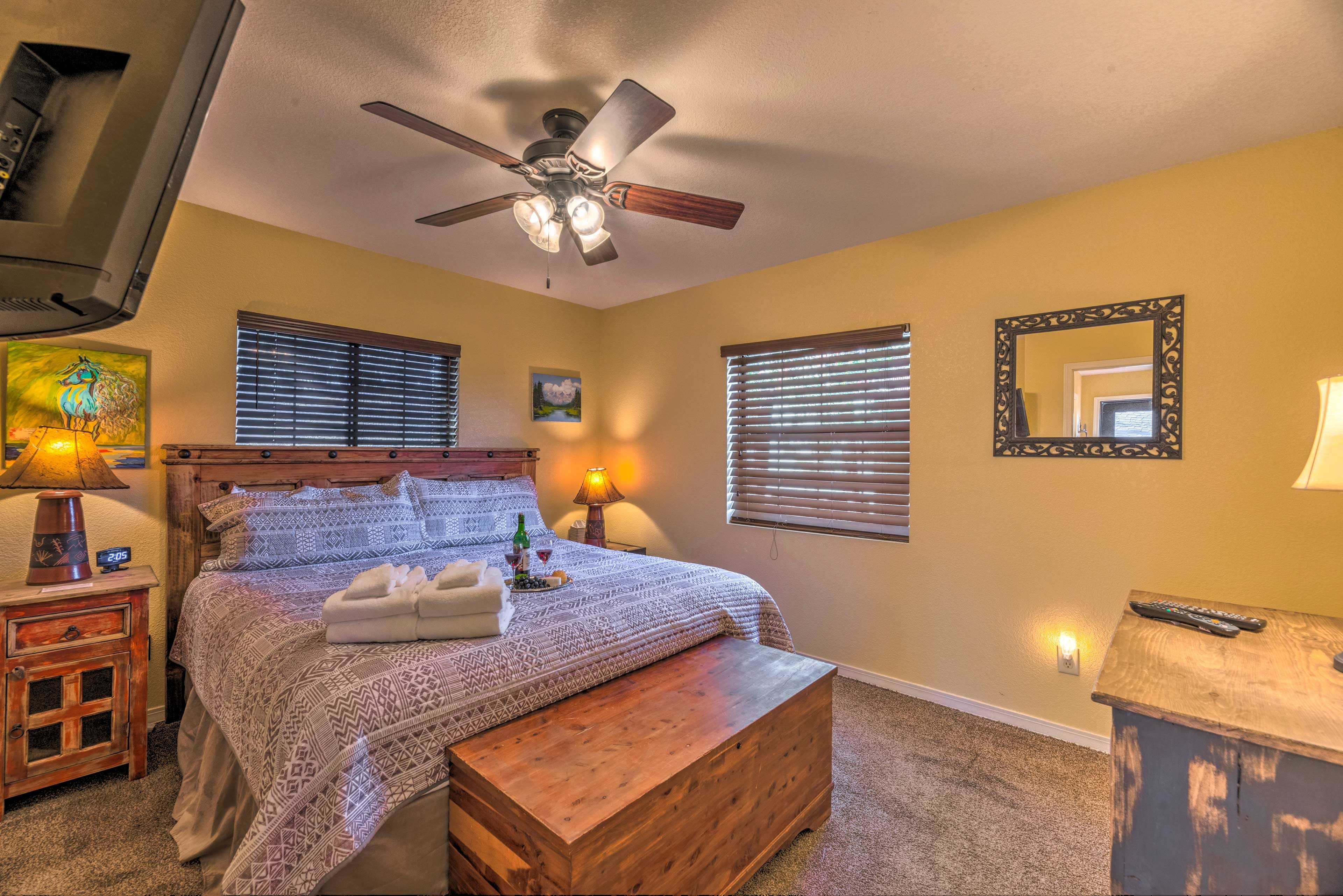 Bedroom | King Bed