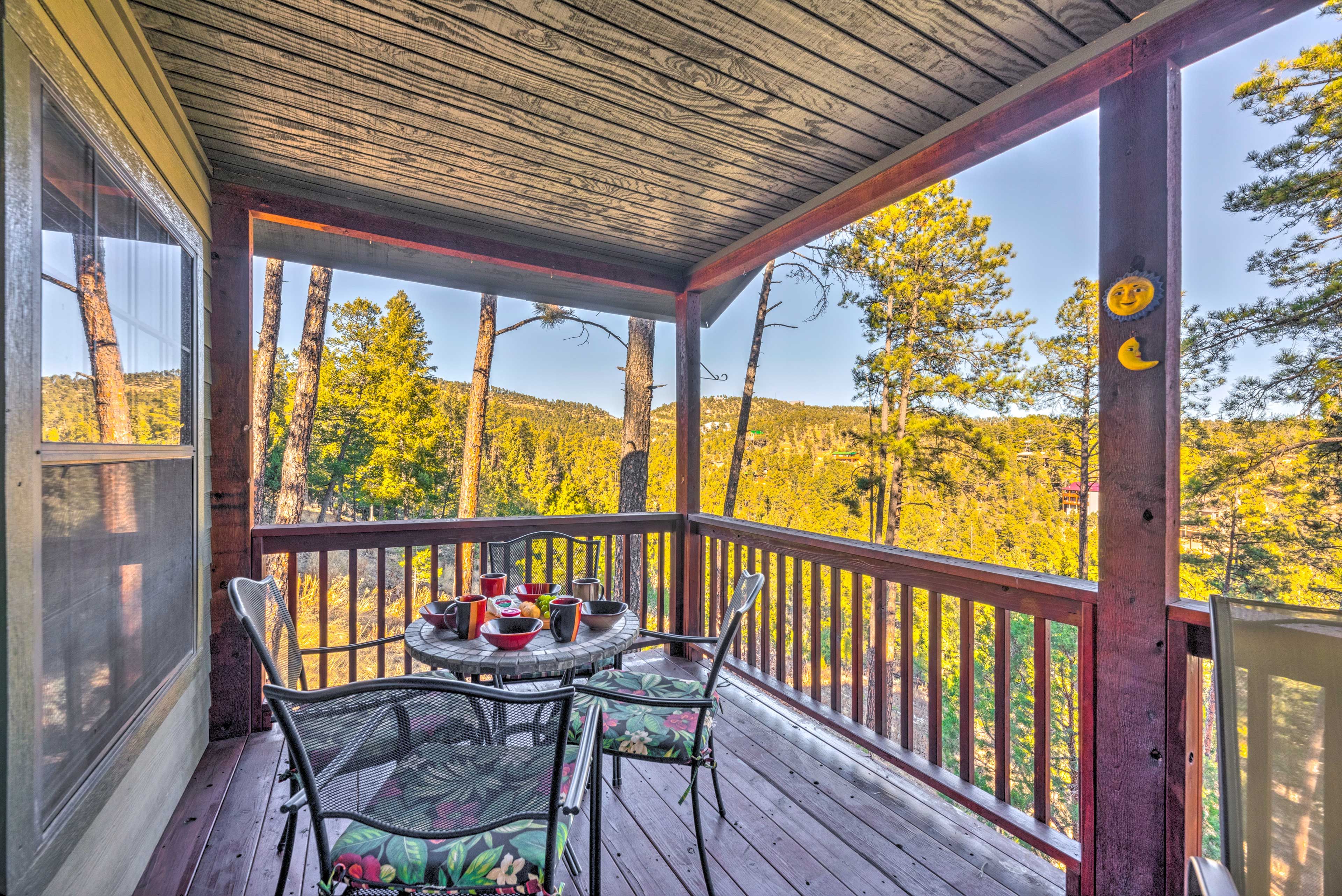 Top Deck | Mountain Views