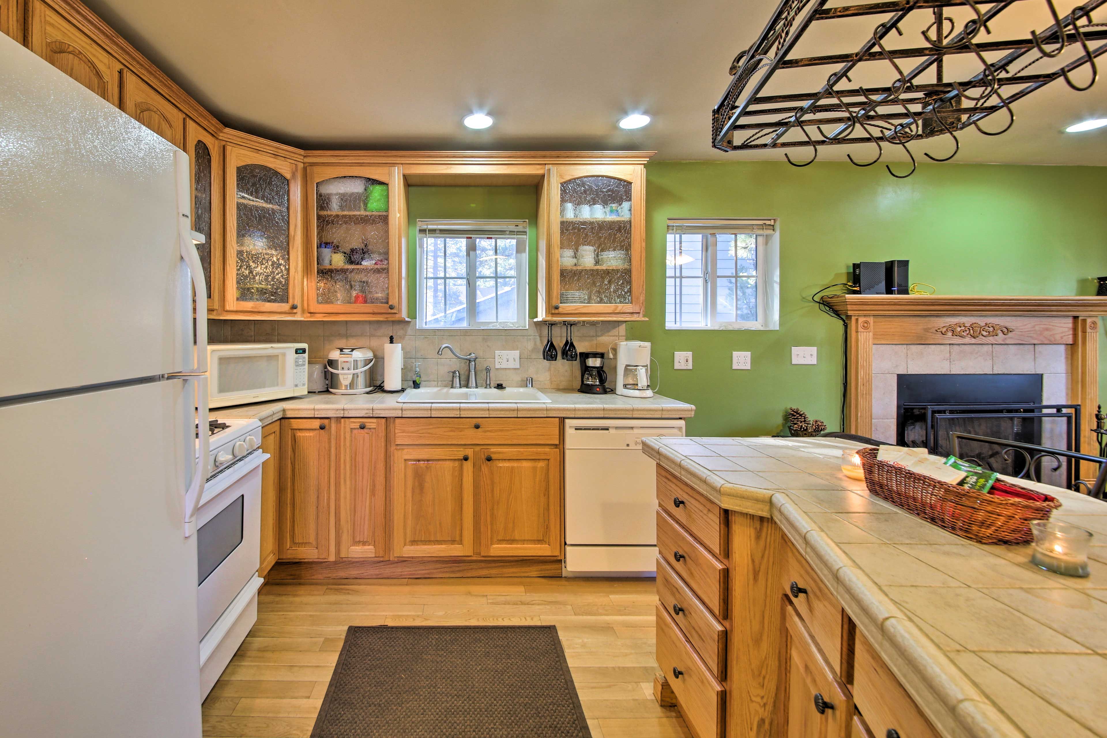 Kitchen | Cooking Basics | Dishware/Flatware