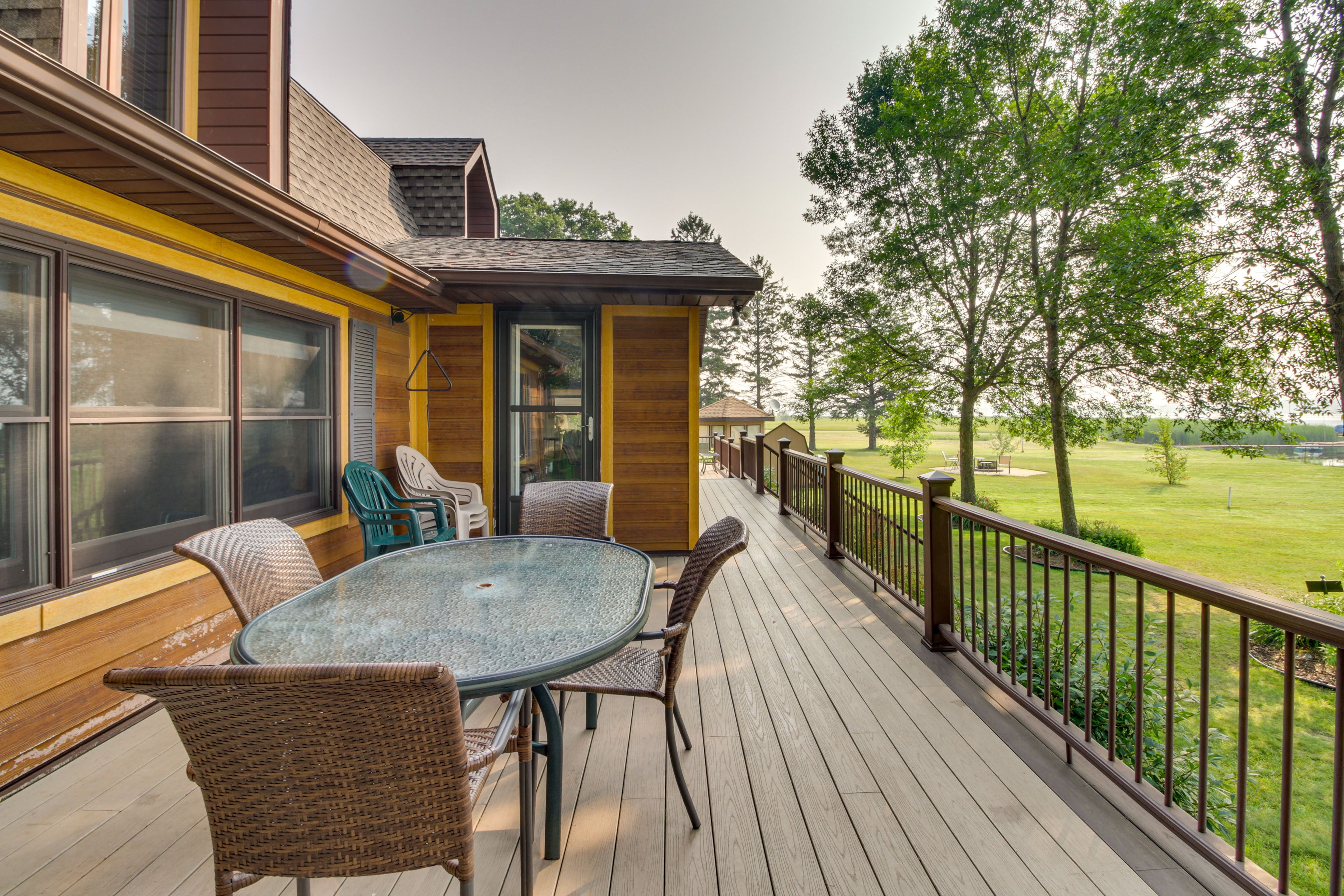 Private Deck | Outdoor Dining