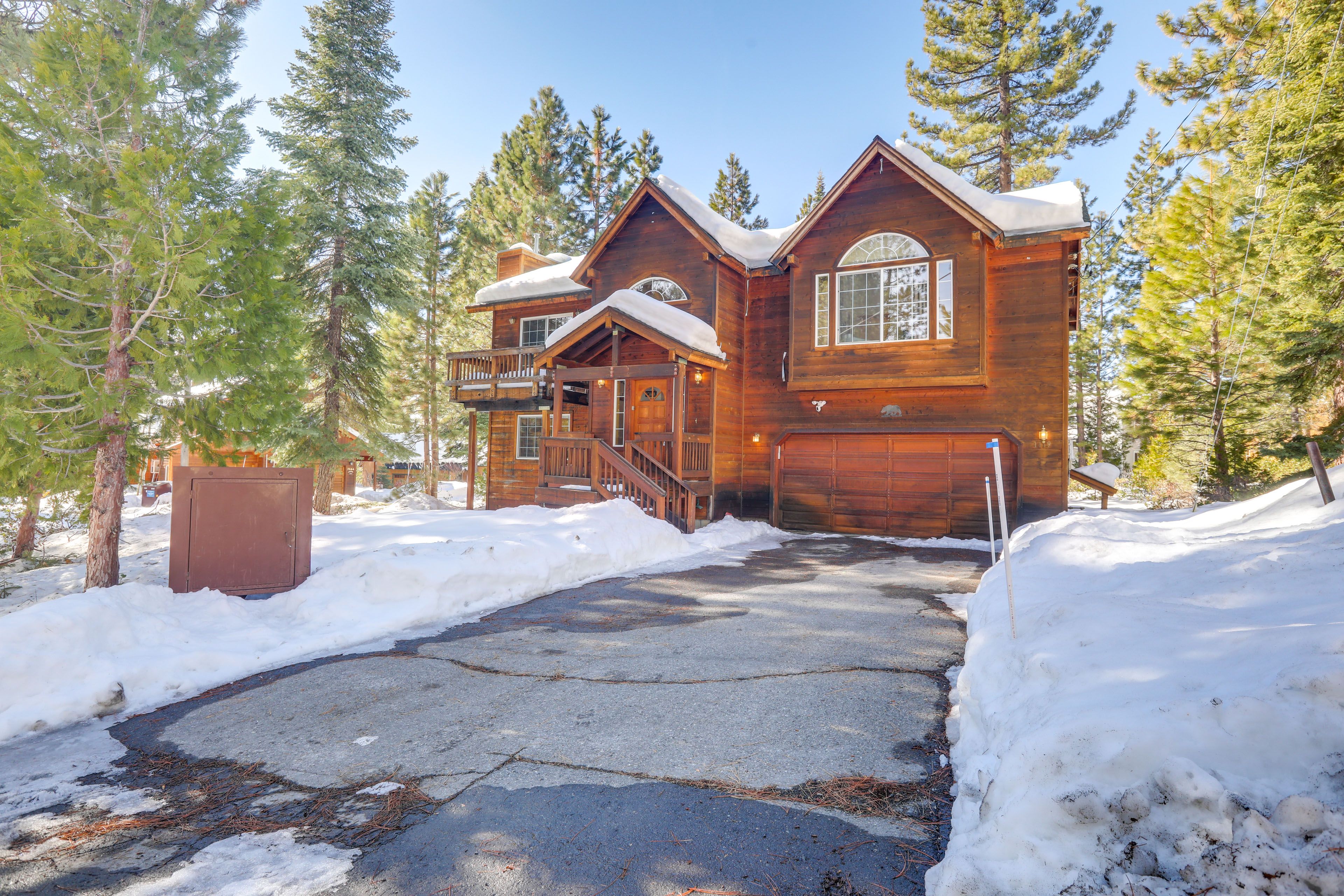 Tahoe Vista Vacation Rental | 3BR | 2.5BA | 2,000 Sq Ft | Stairs Required