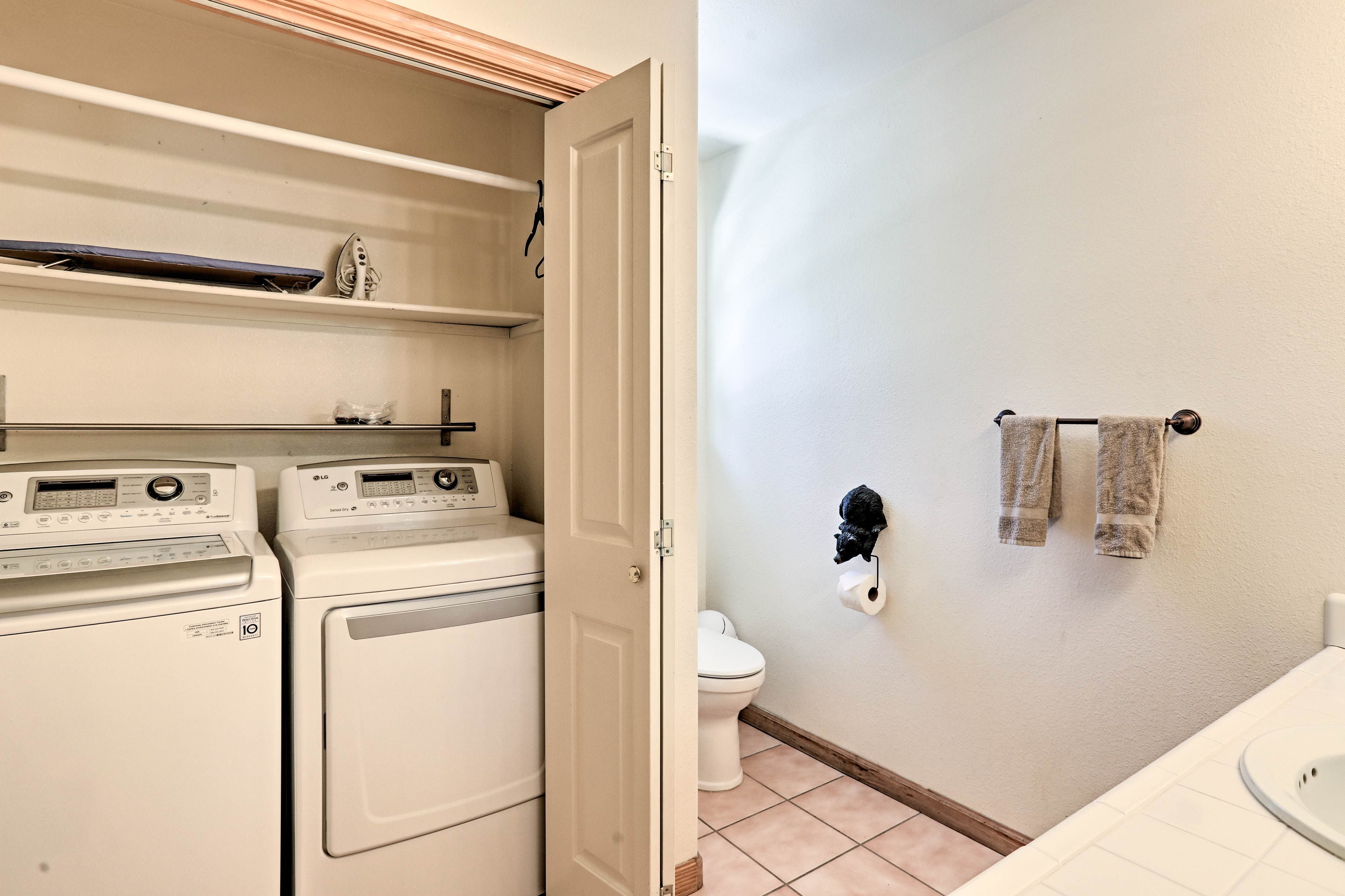 In-Unit Washer/Dryer | Iron/Board