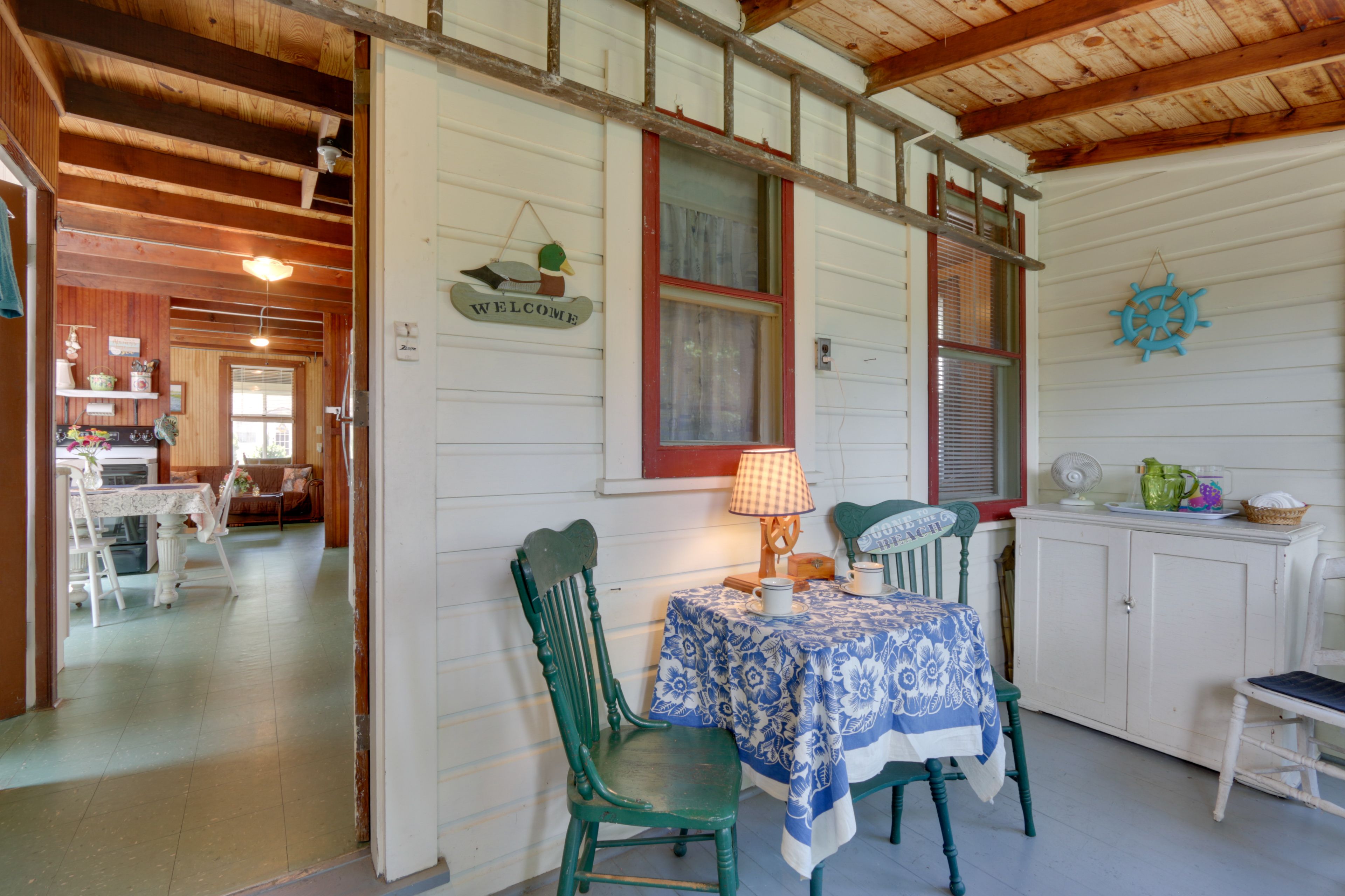 Sunroom | Outdoor Dining Area