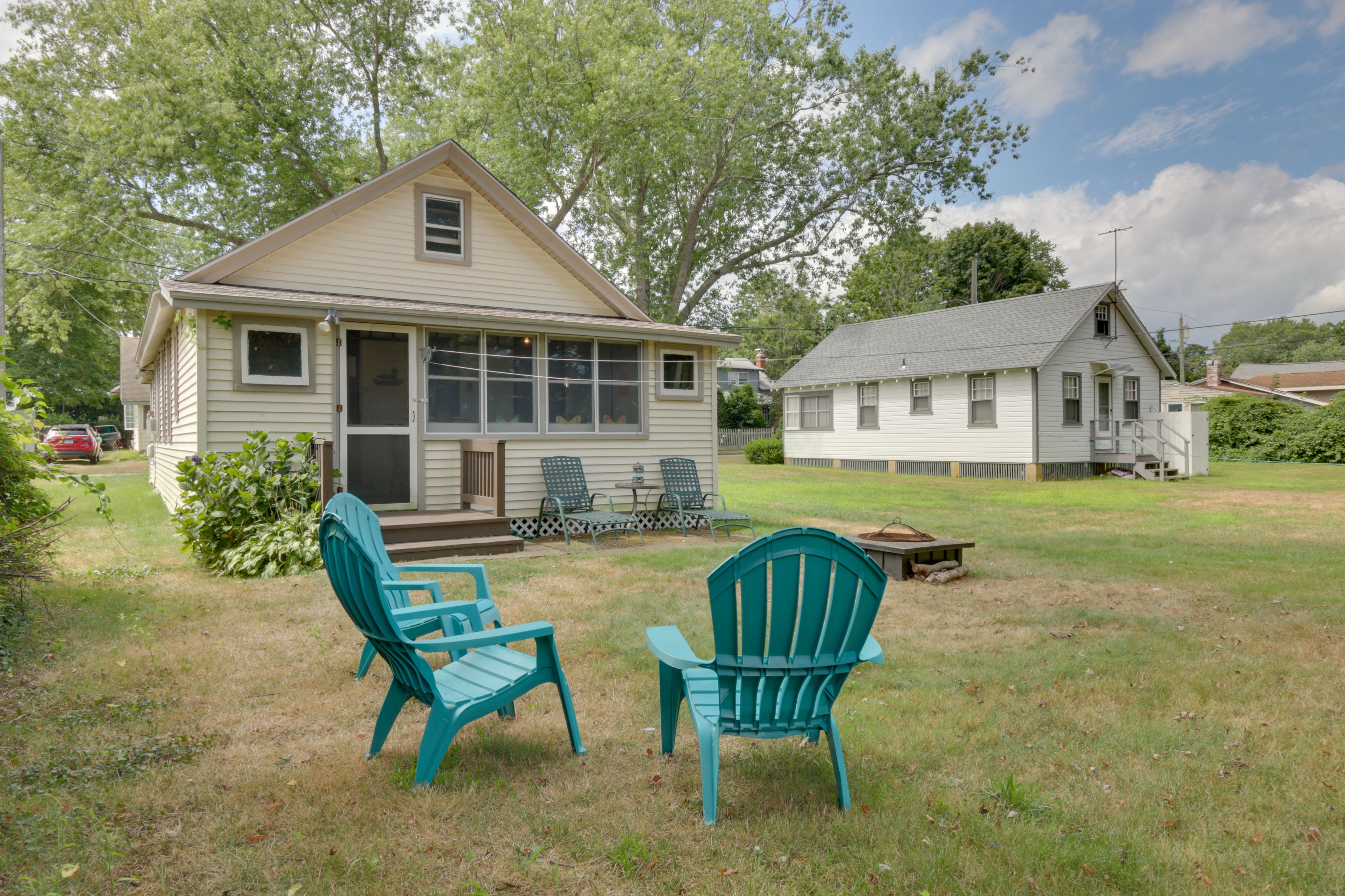 Backyard | Outdoor Seating Areas | Charcoal Grill