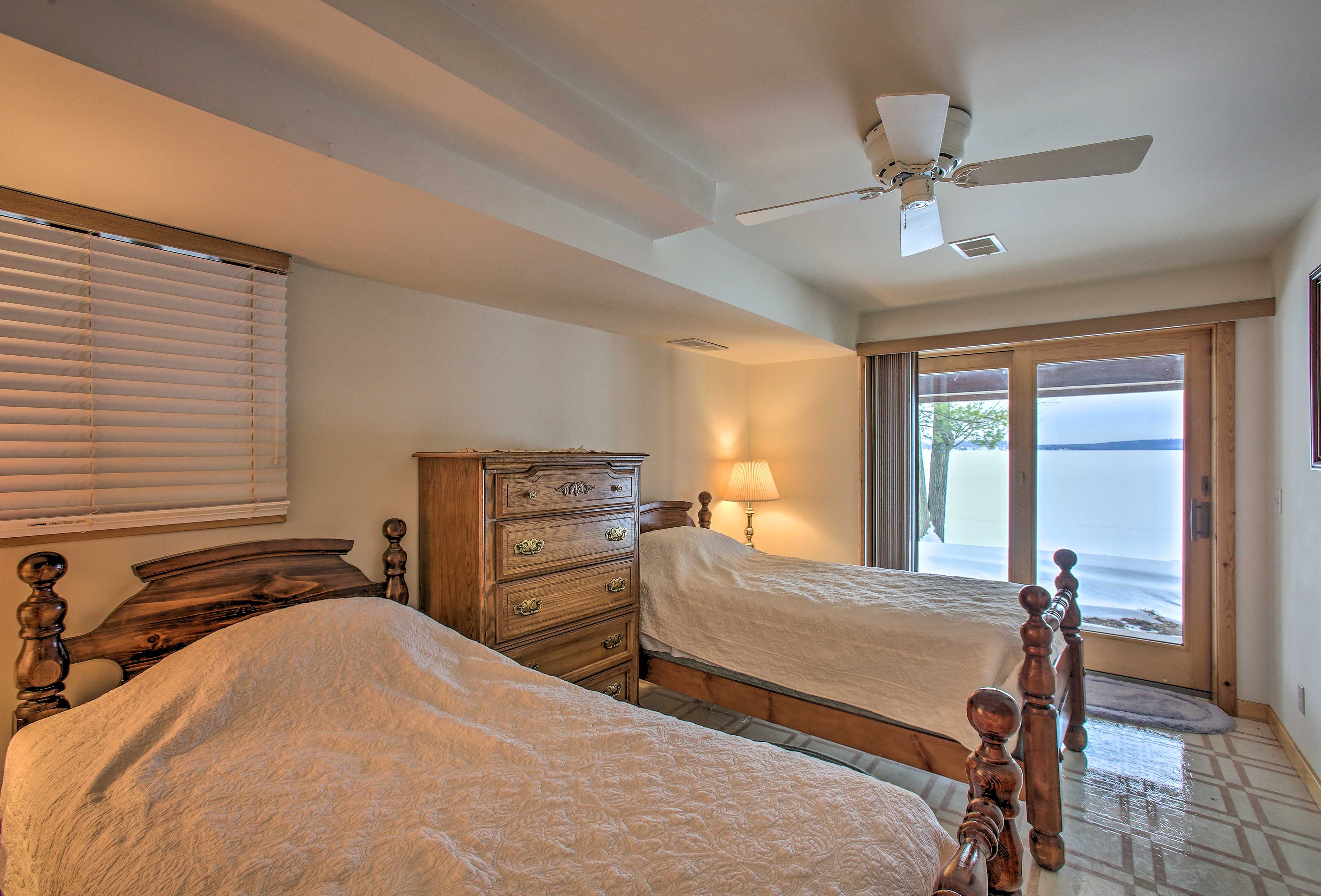 Two guests can share this room with 2 twin beds.