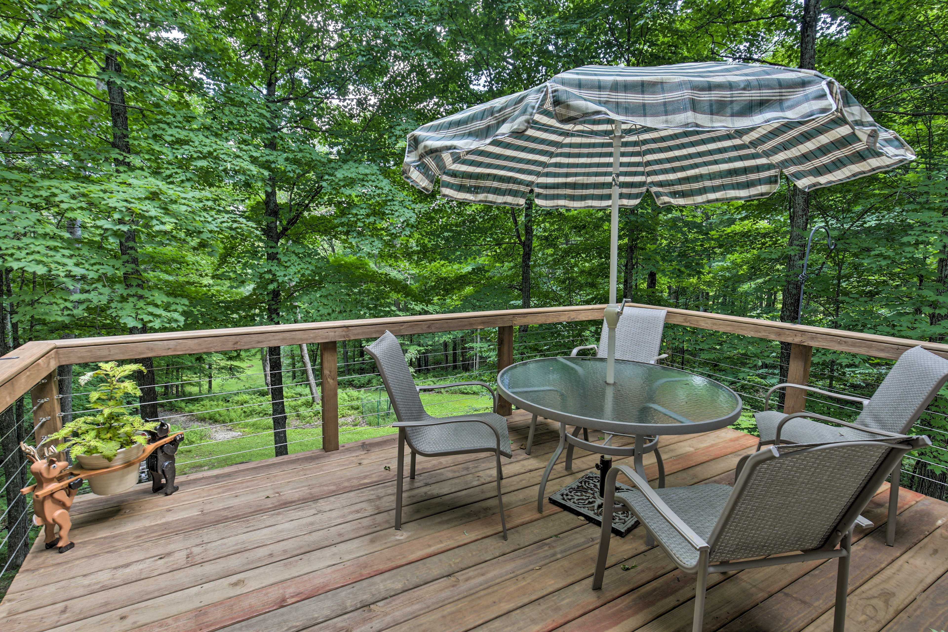 Private Deck | Outdoor Dining