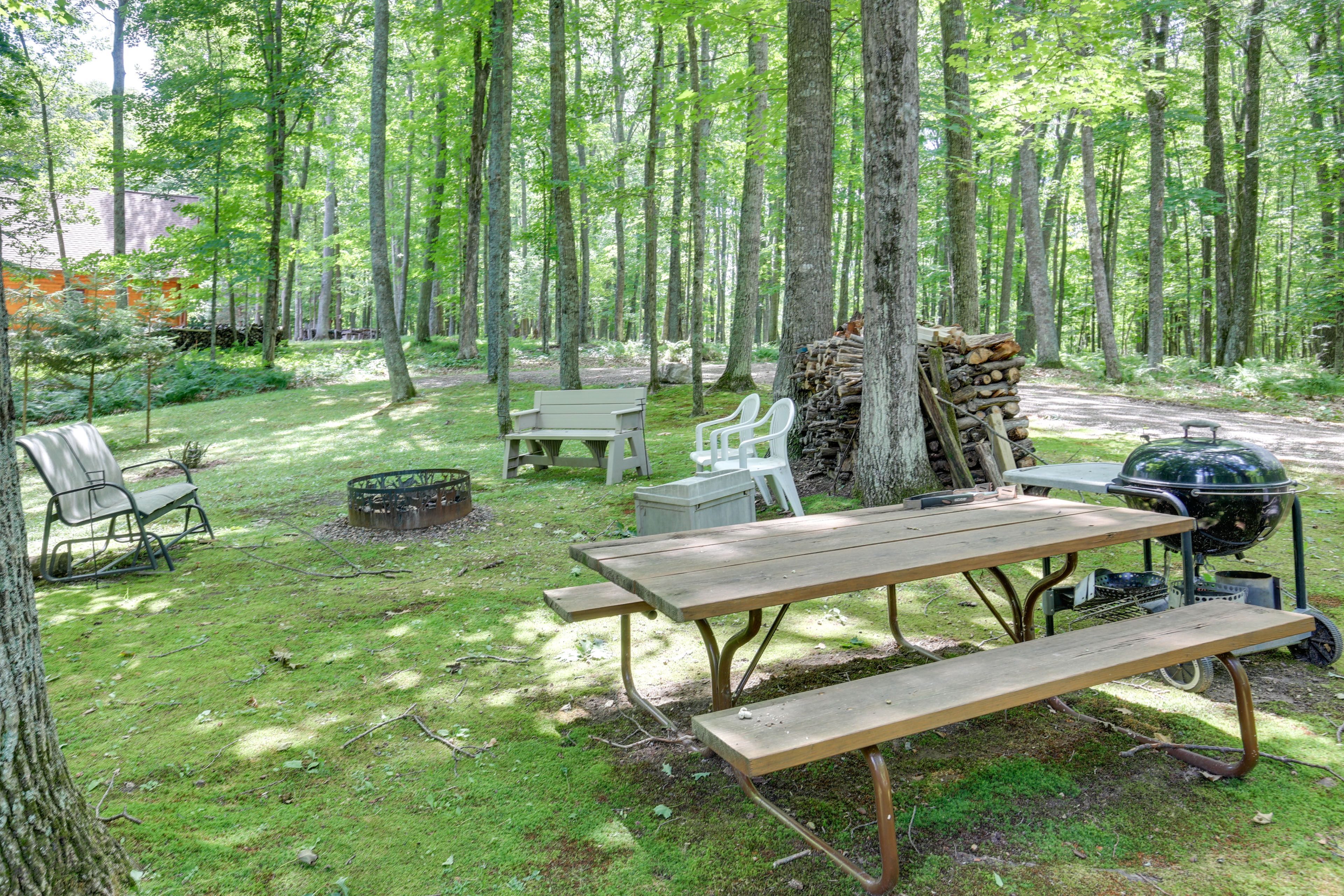 Exterior | Fire Pit | Grill