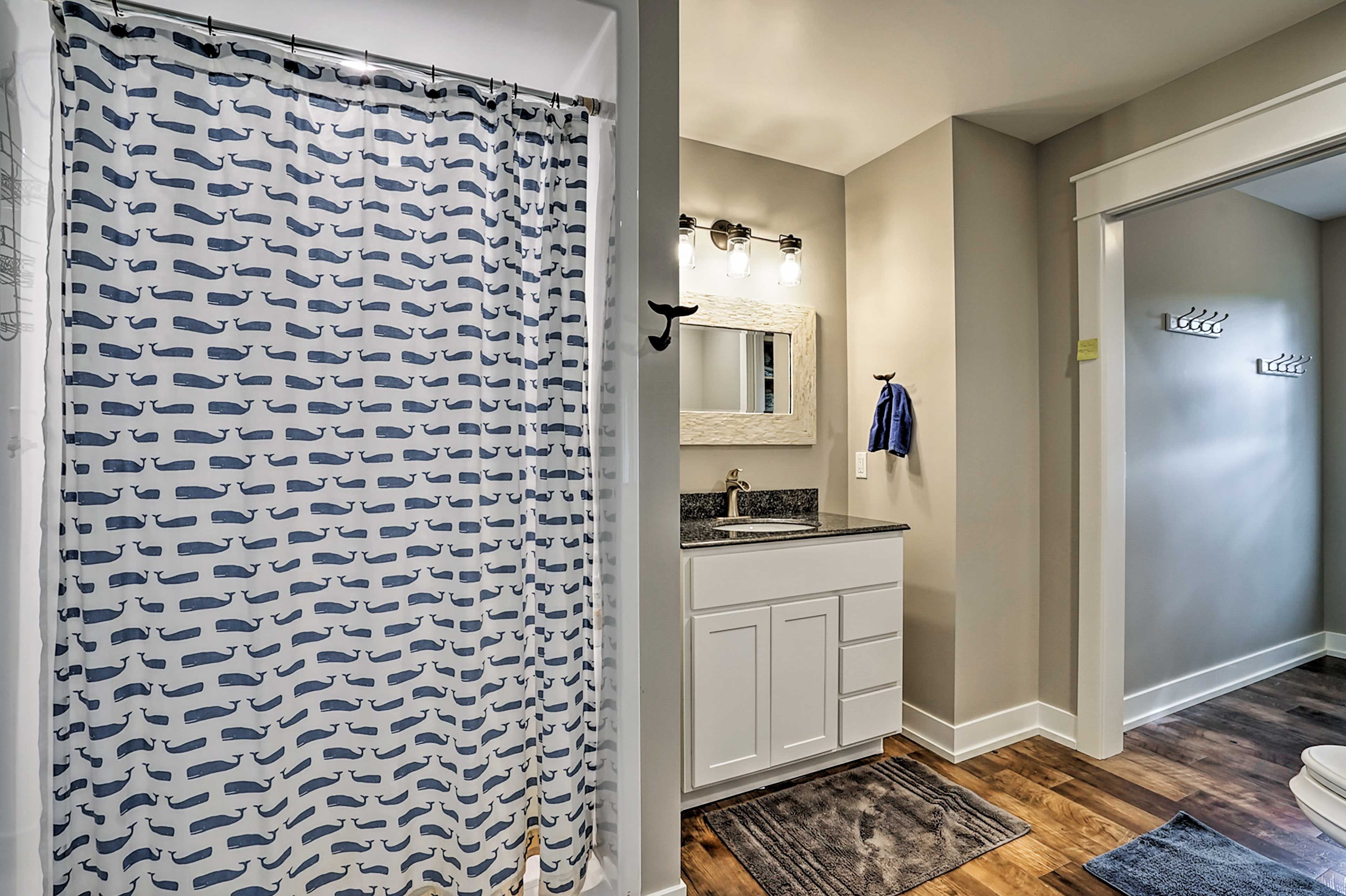 Full Bathroom | Towels & Linens Provided