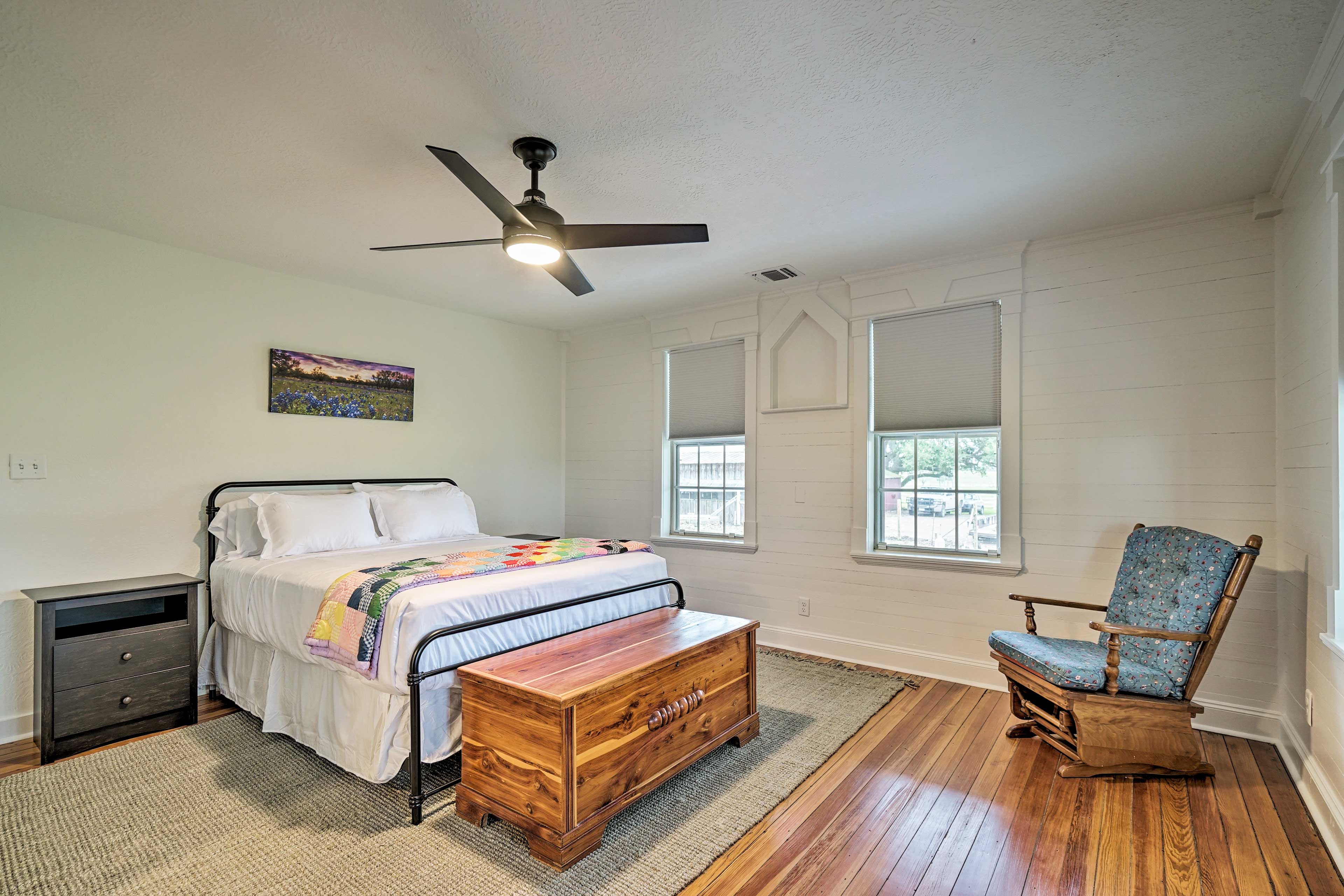 Bedroom 2 | Queen Bed | Linens Provided