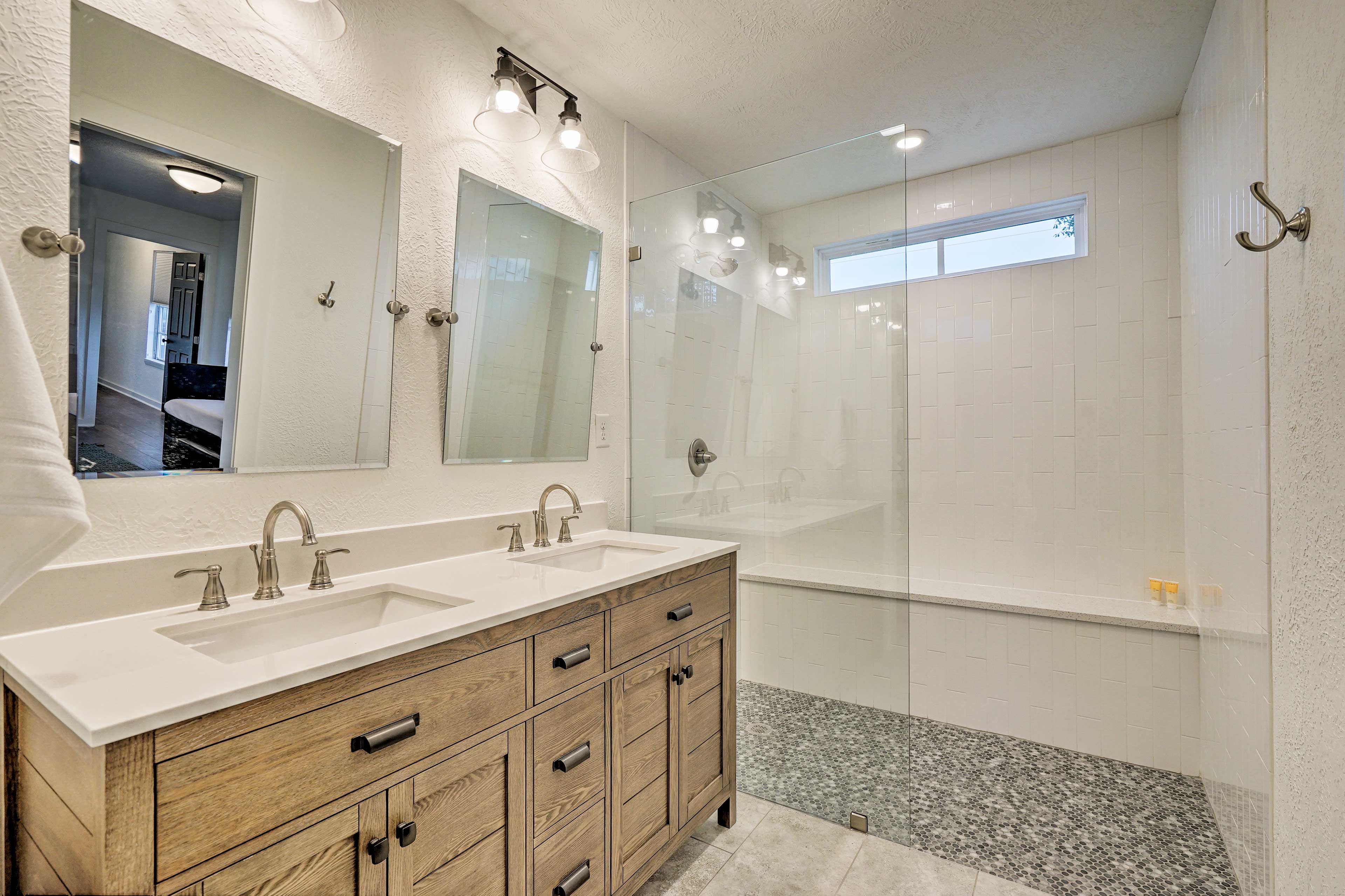 En-Suite Bathroom | Complimentary Toiletries