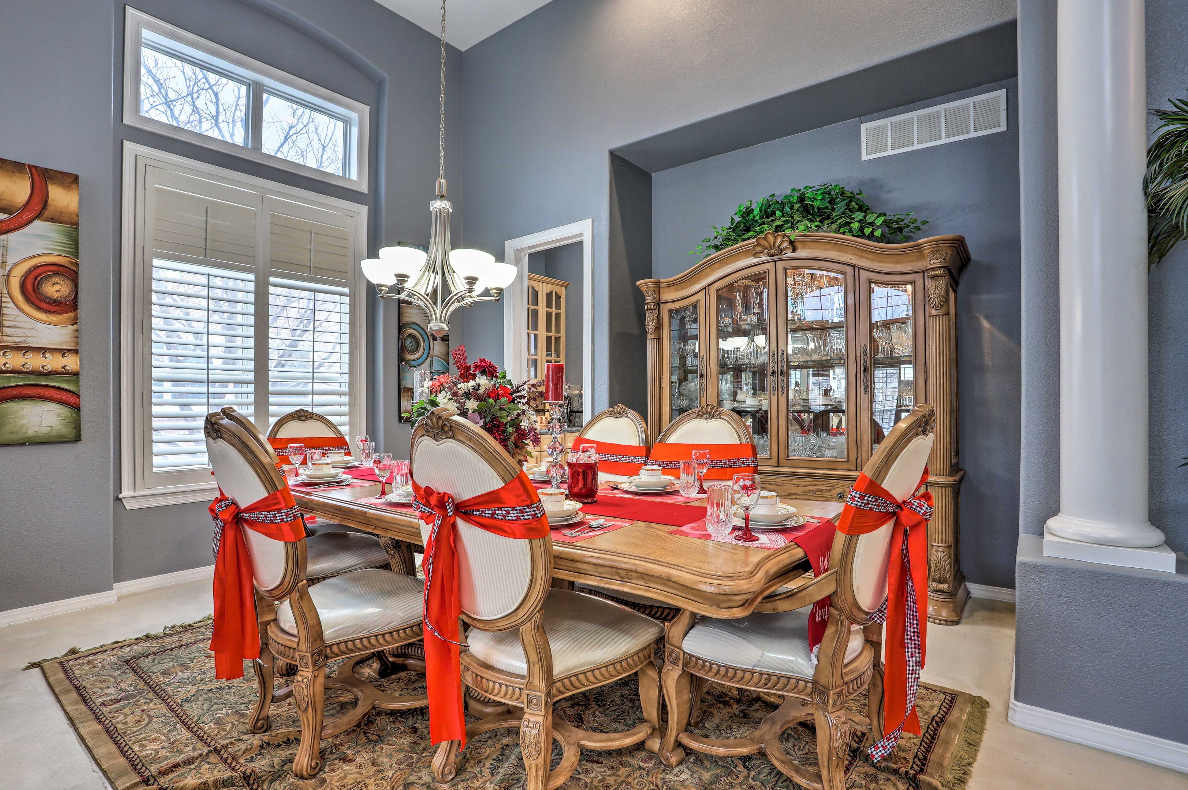 Dining Areas | Dishware/Flatware | Trash Bags/Paper Towels