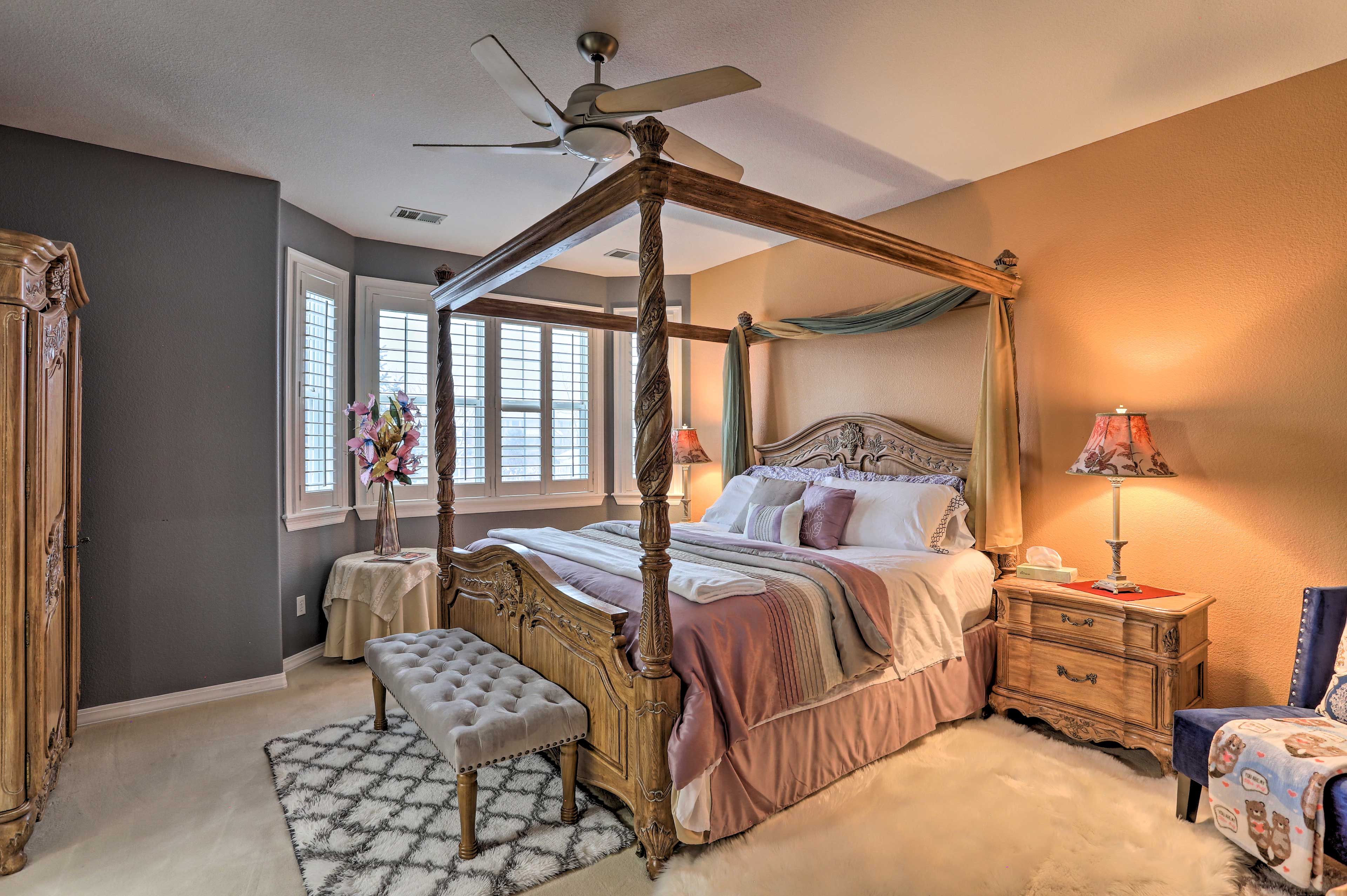 Bedroom 3 | King Bed | 2nd Floor | En-Suite | Walk-In Closet