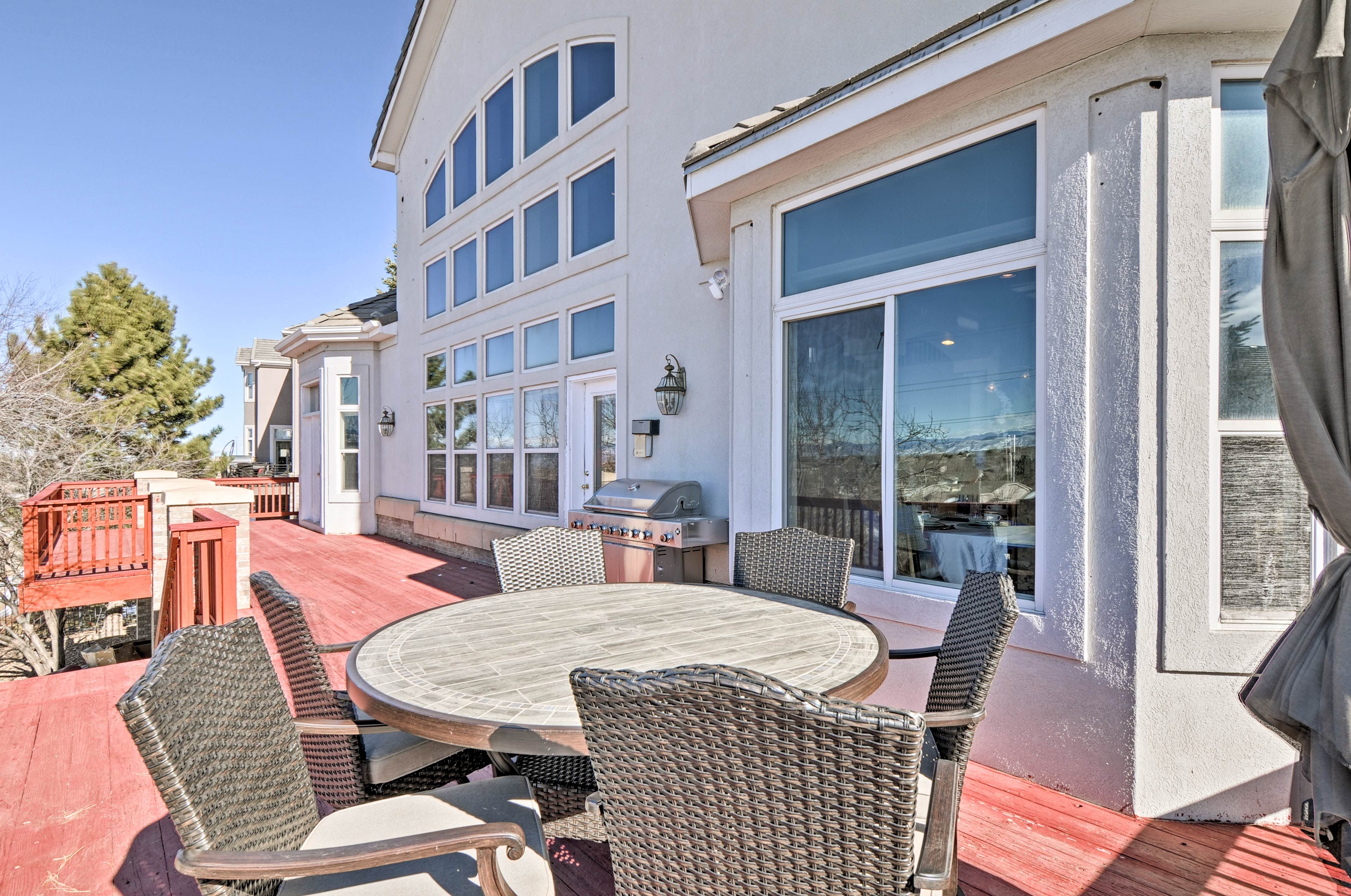 Deck | Gas Grill | Dining Area