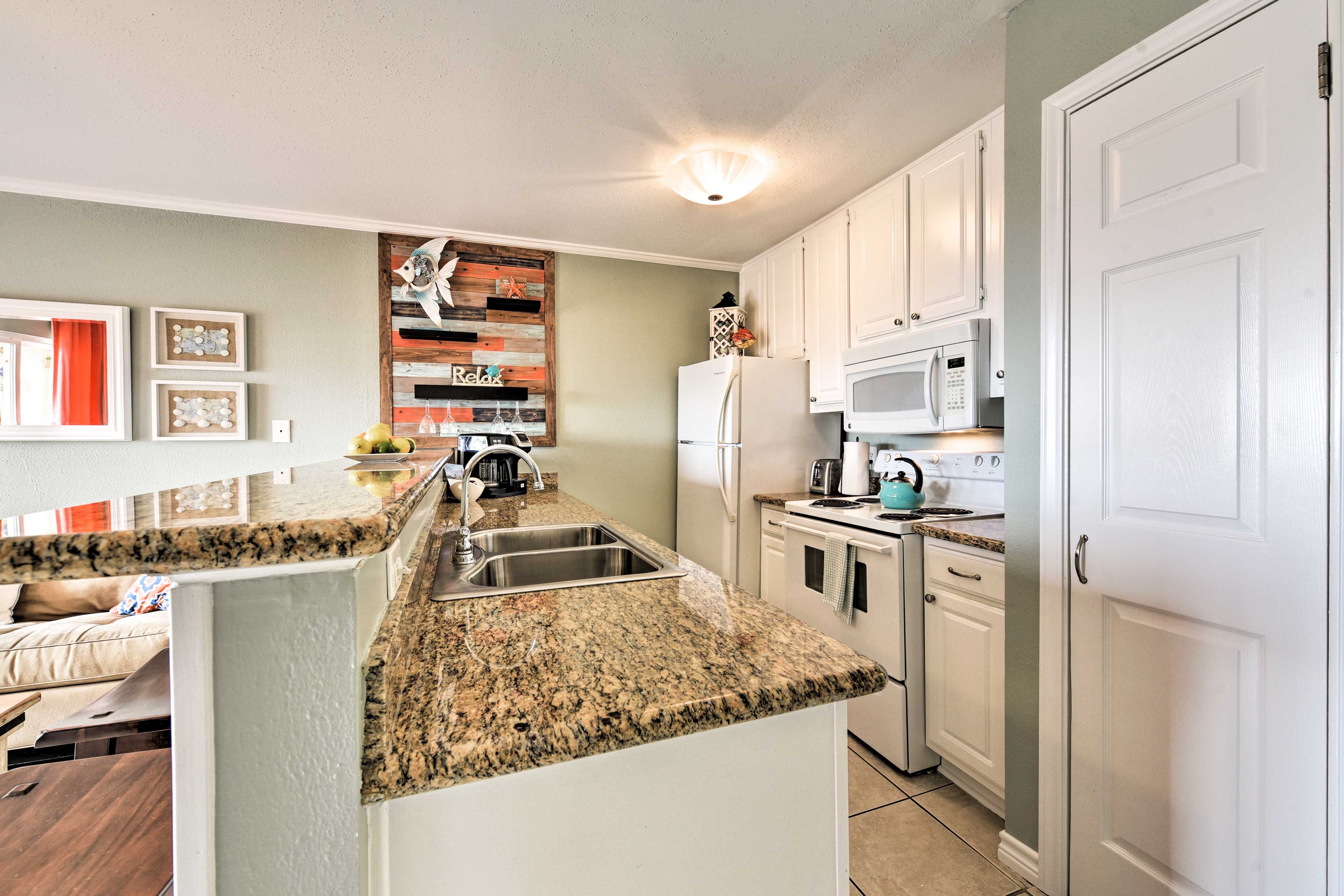 Slice and dice on the expansive countertops.