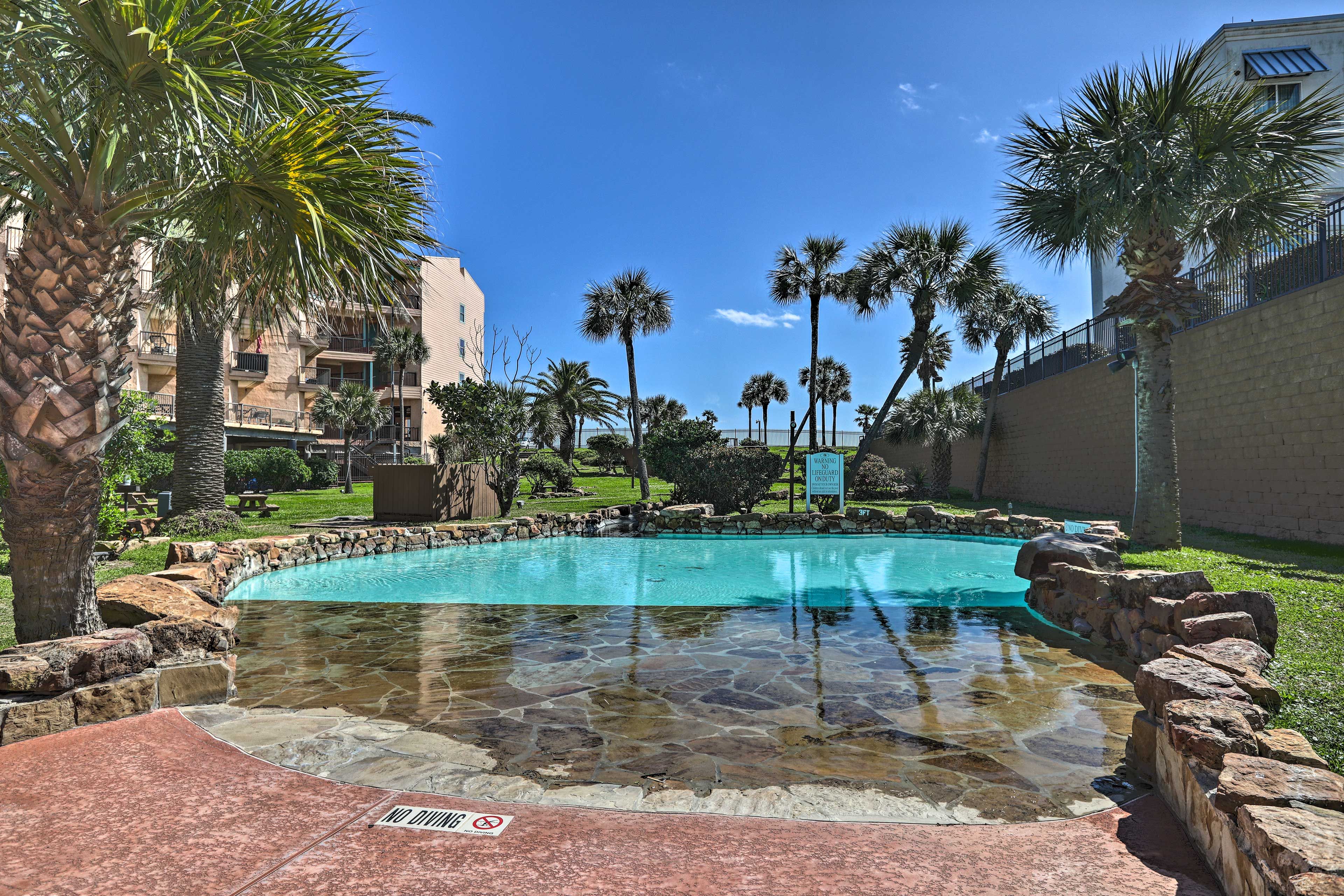 The small splash zone is perfect for little ones!