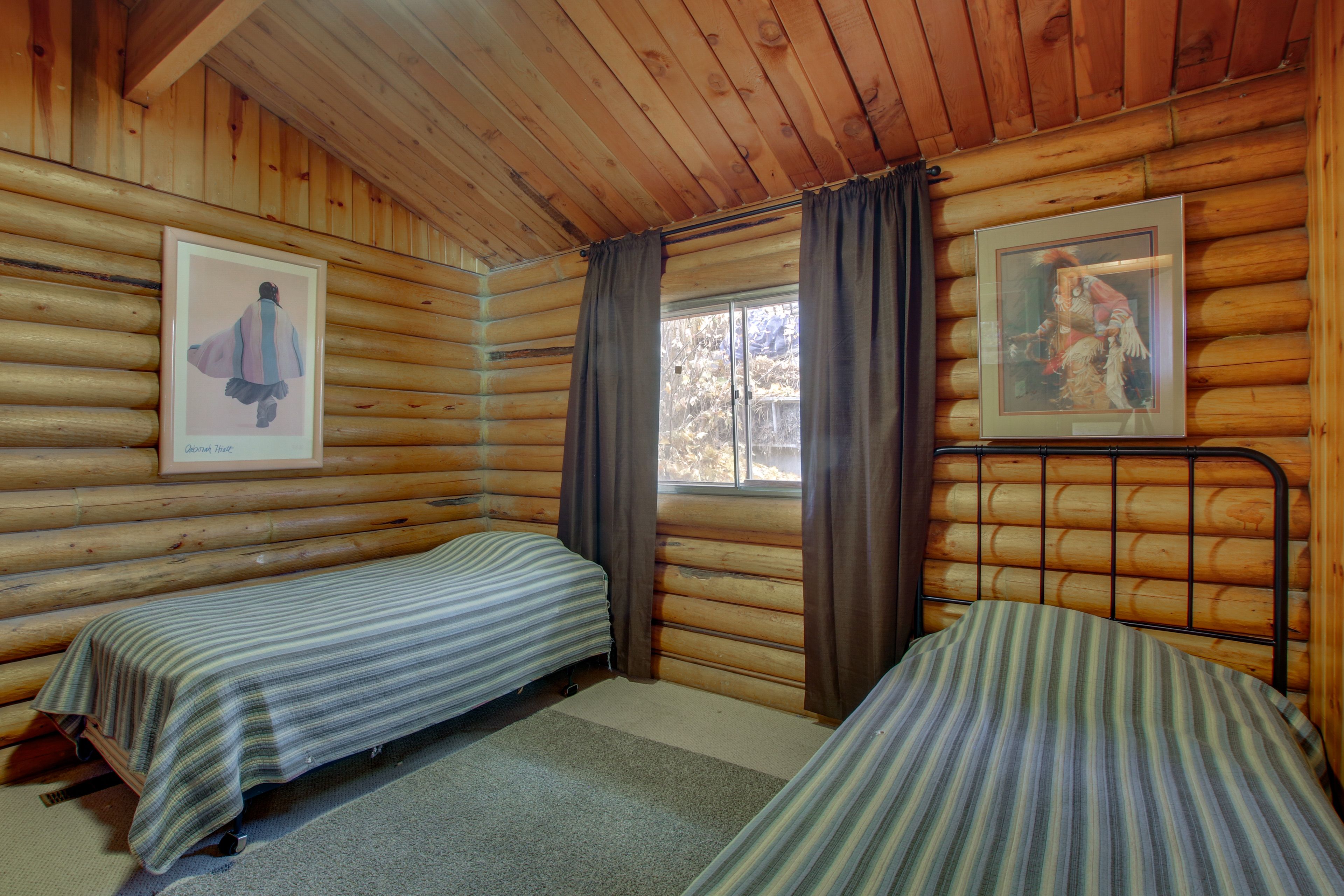 Bedroom 3 | 2 Twin Beds