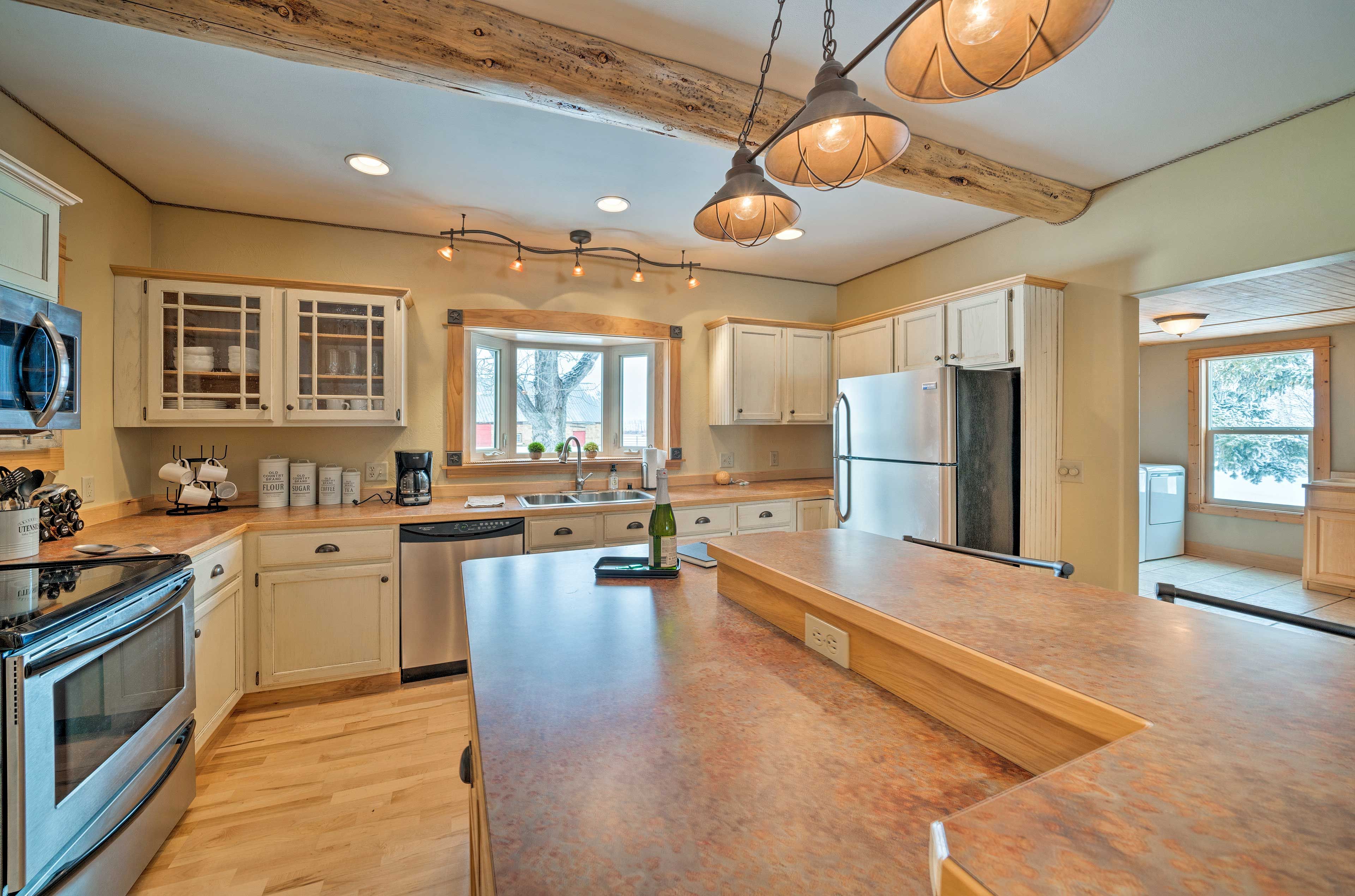 Kitchen | Cooking Basics | Dishware/Flatware | 1st Floor