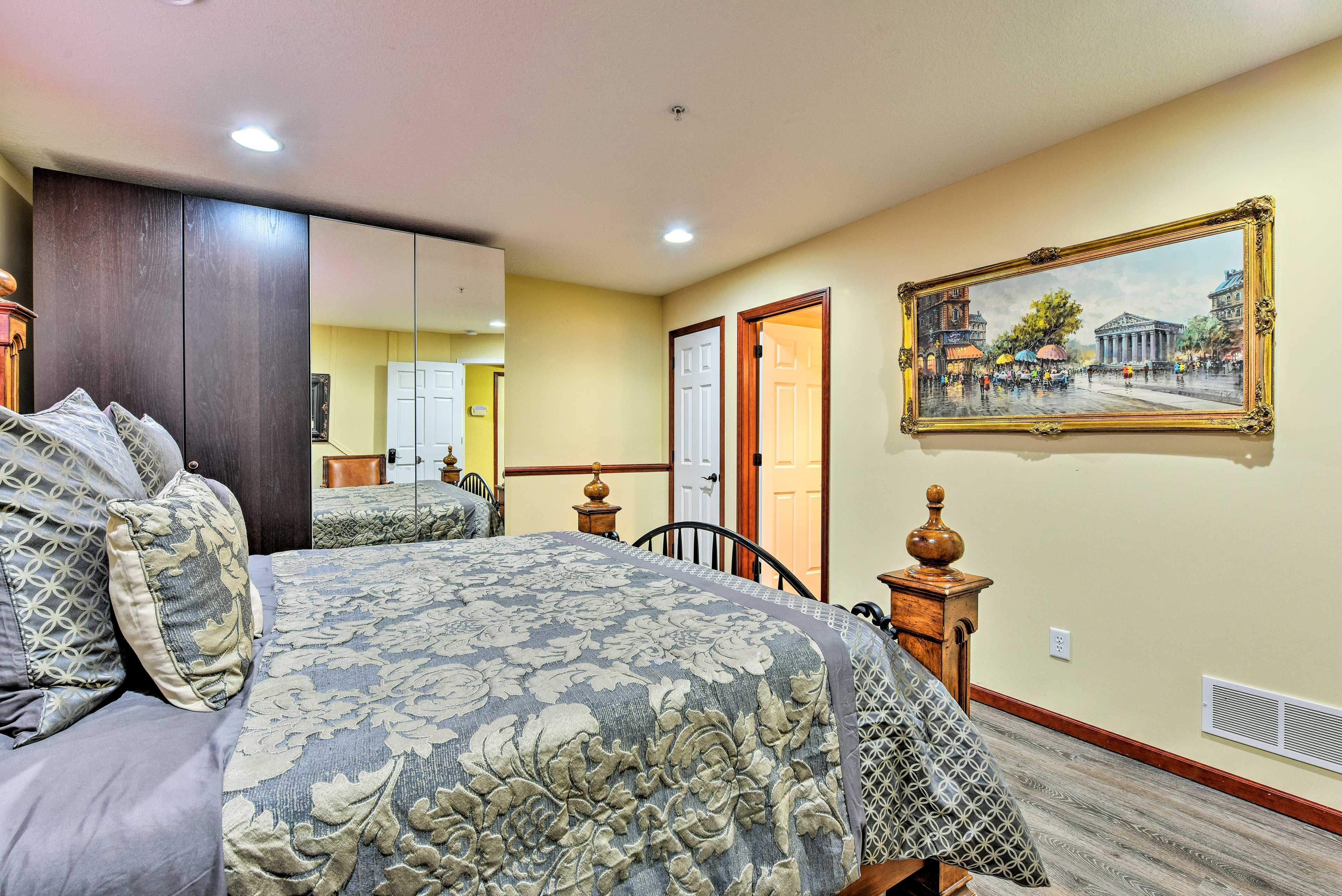 Original artworks sets a peaceful atmosphere.