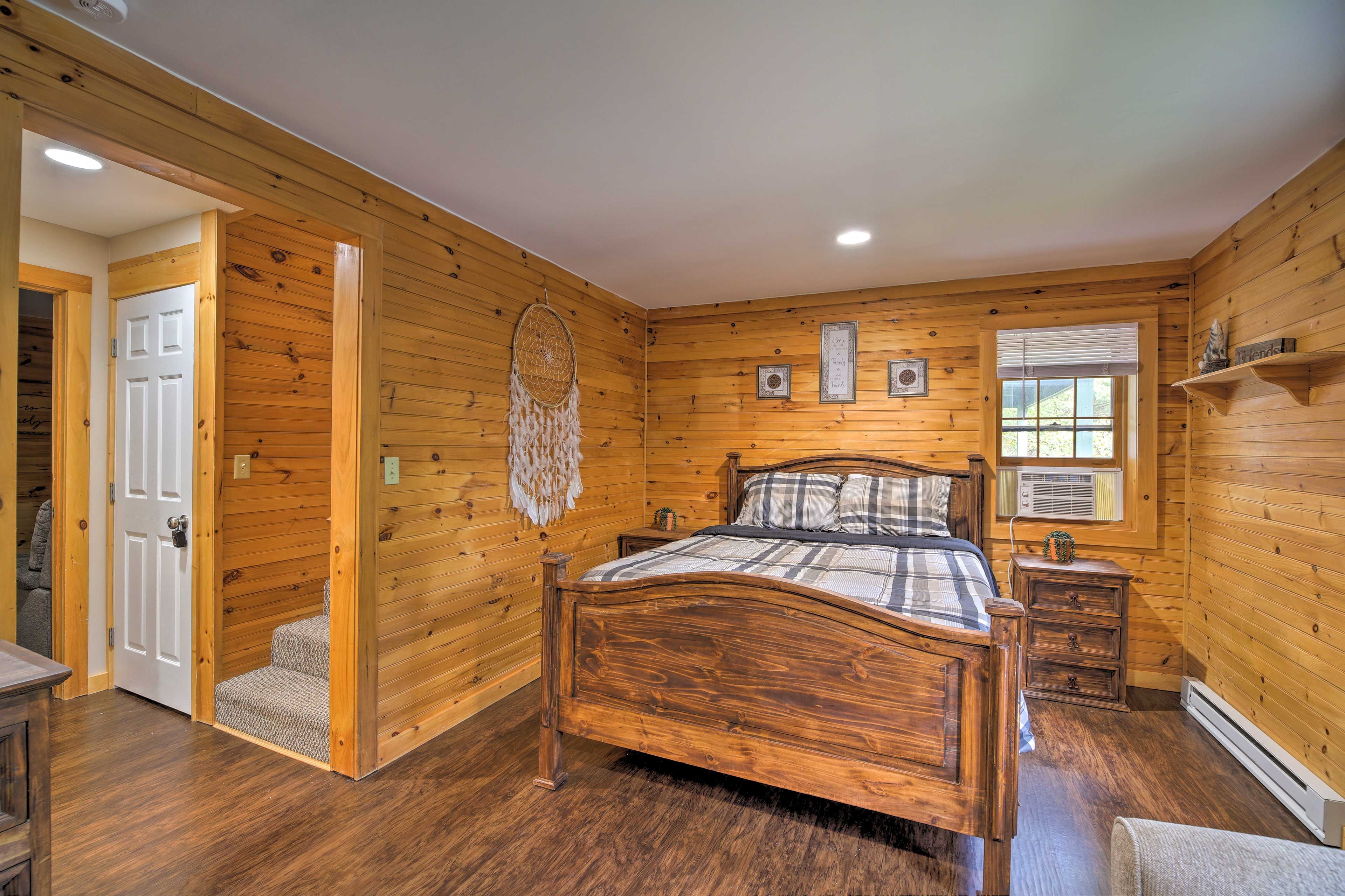 Bedroom 3 | Queen Bed | Sleeper Sofa | Lower Level