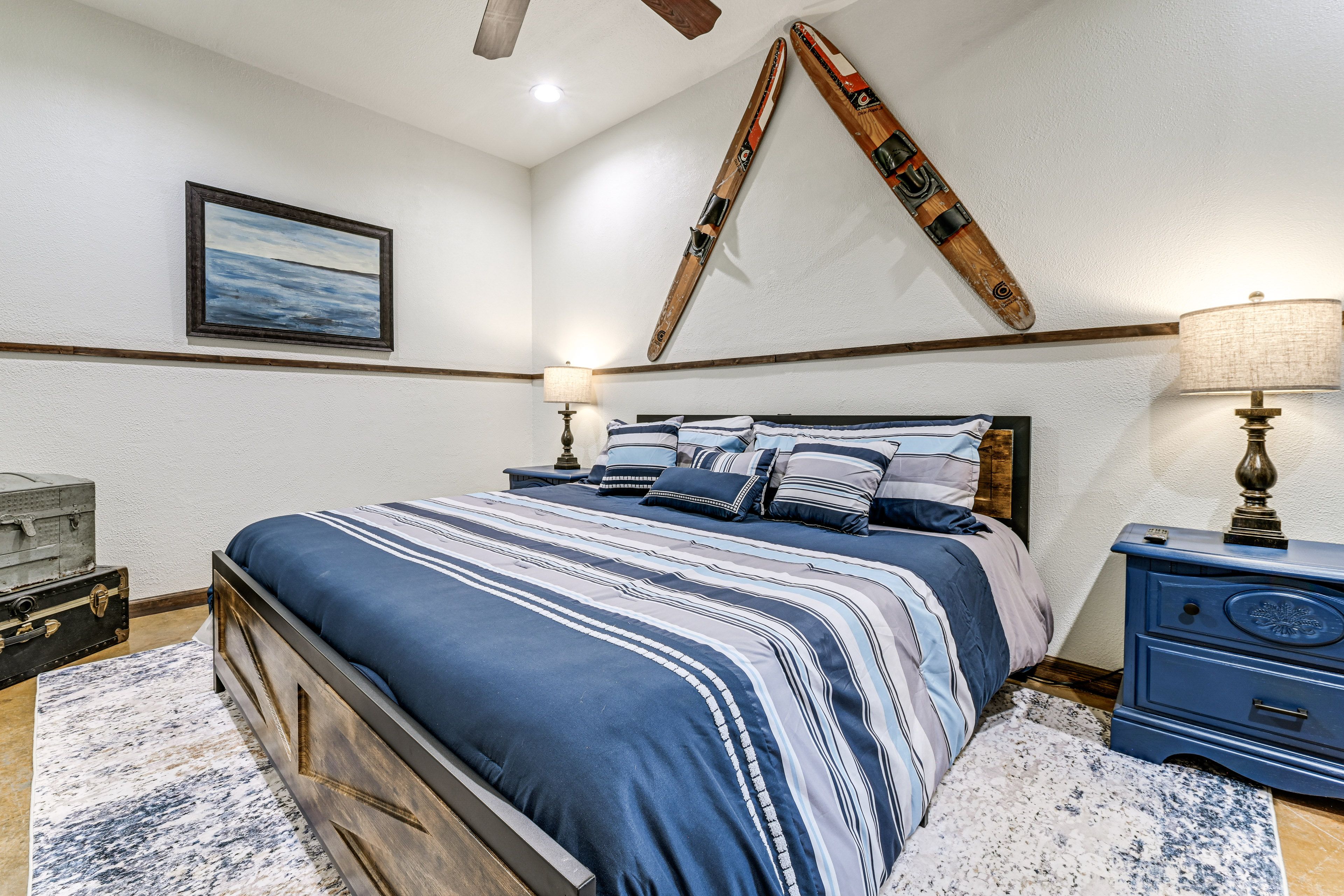Bedroom 3 | King Bed | 1st Floor