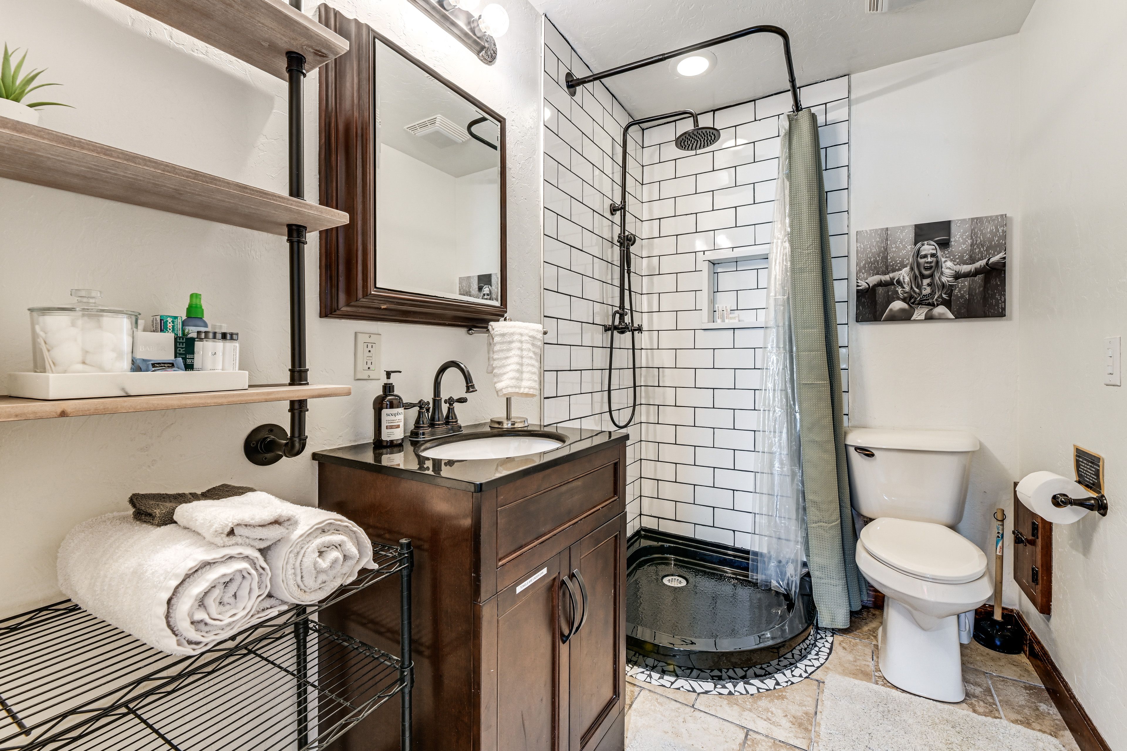 Bathroom | 1st Floor