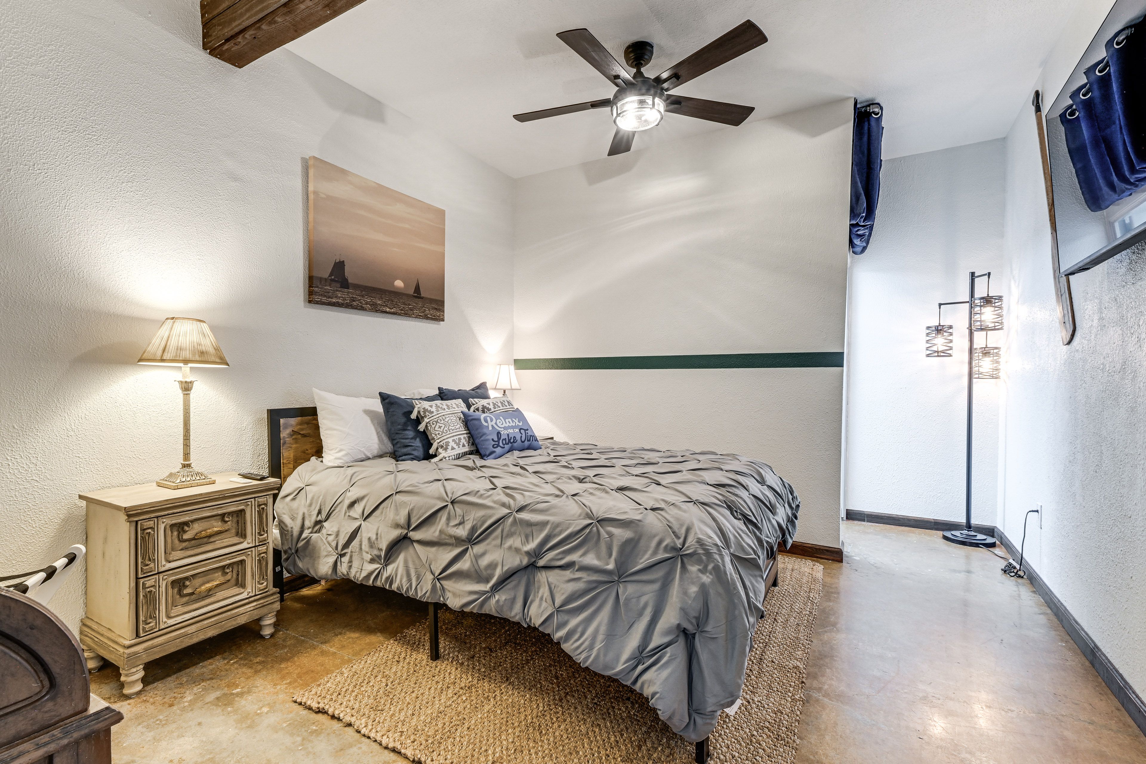 Bedroom 4 | Queen Bed | 1st Floor