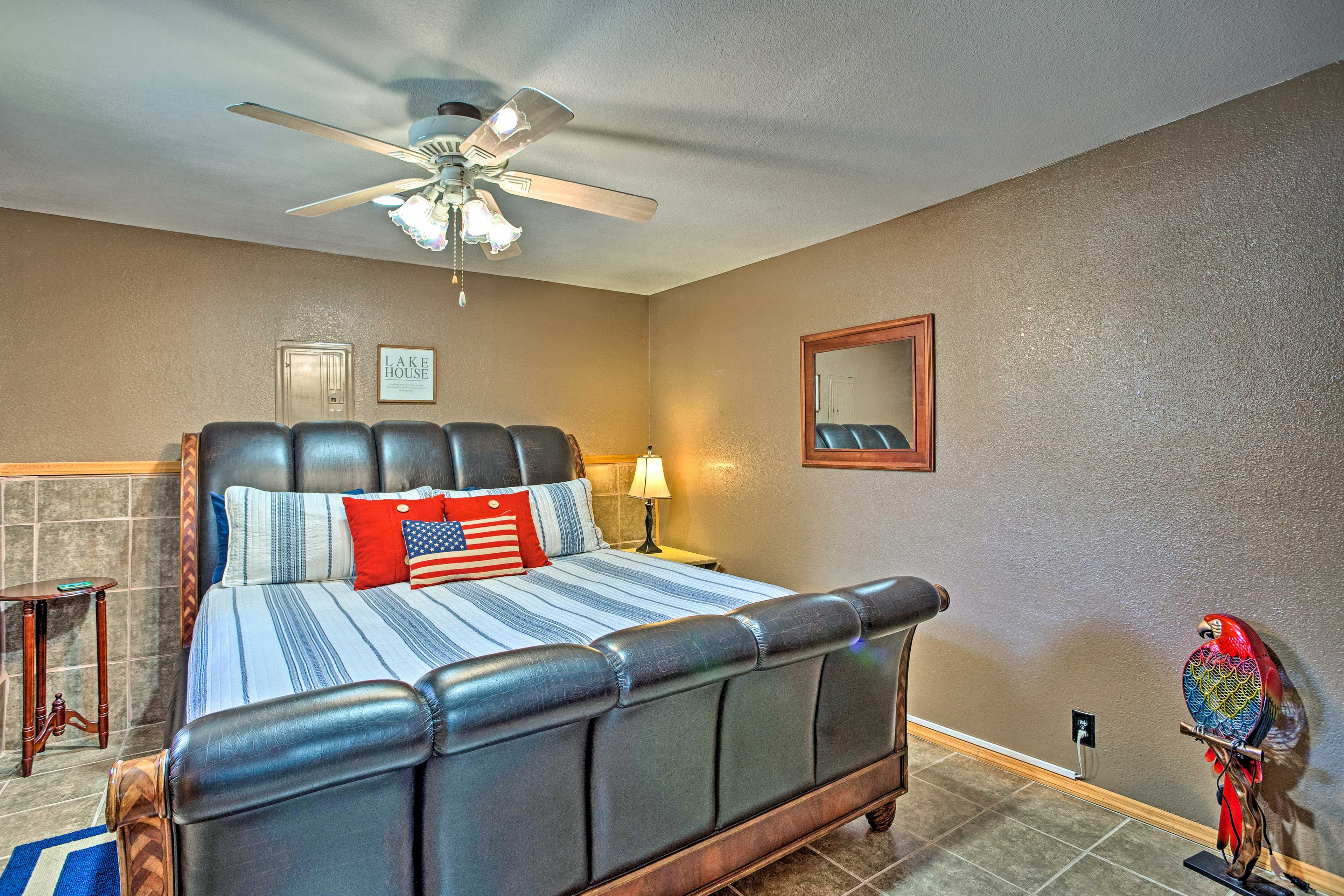 Bedroom 1 | King Bed | Linens Provided