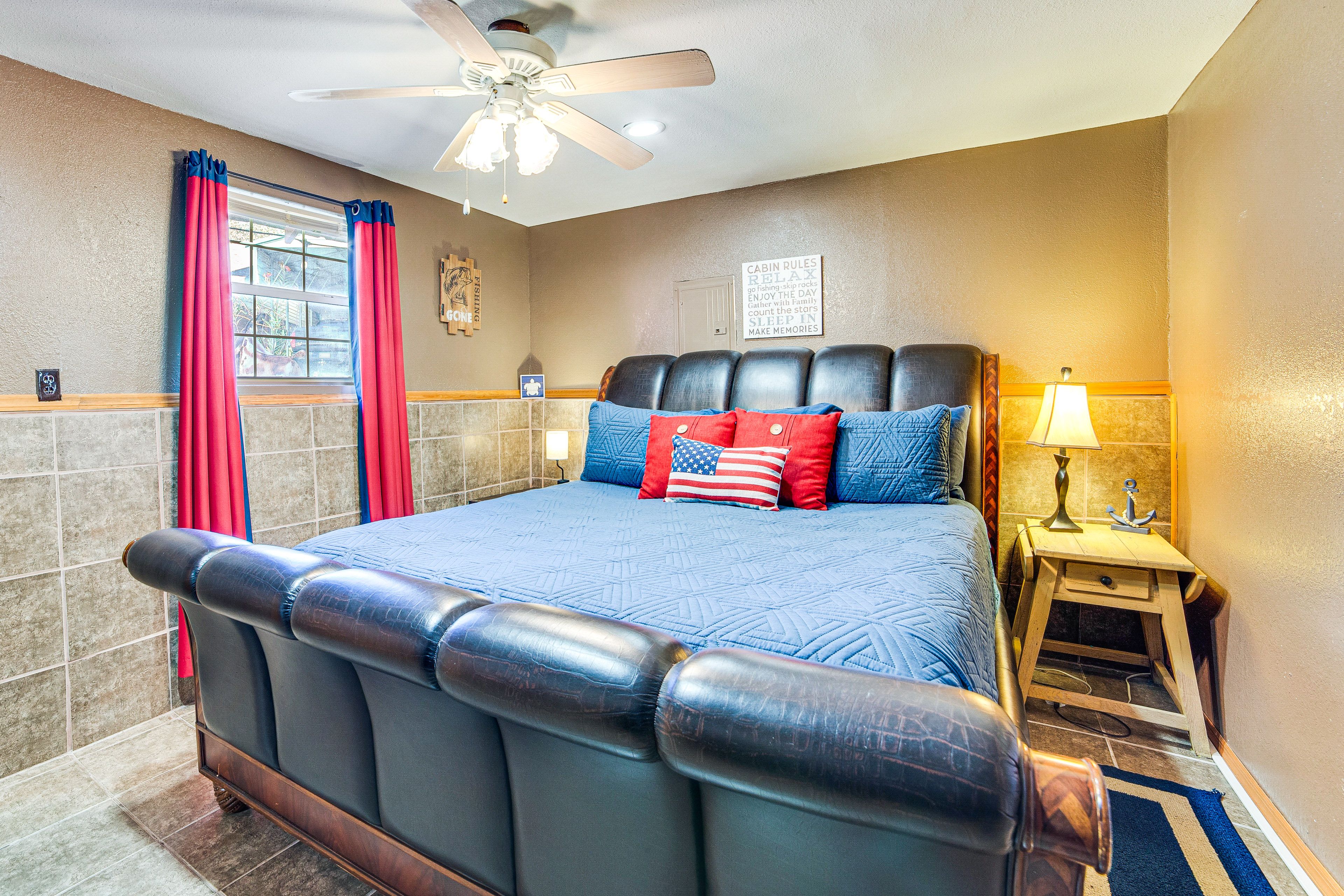 Bedroom 1 | King Bed | Linens Provided