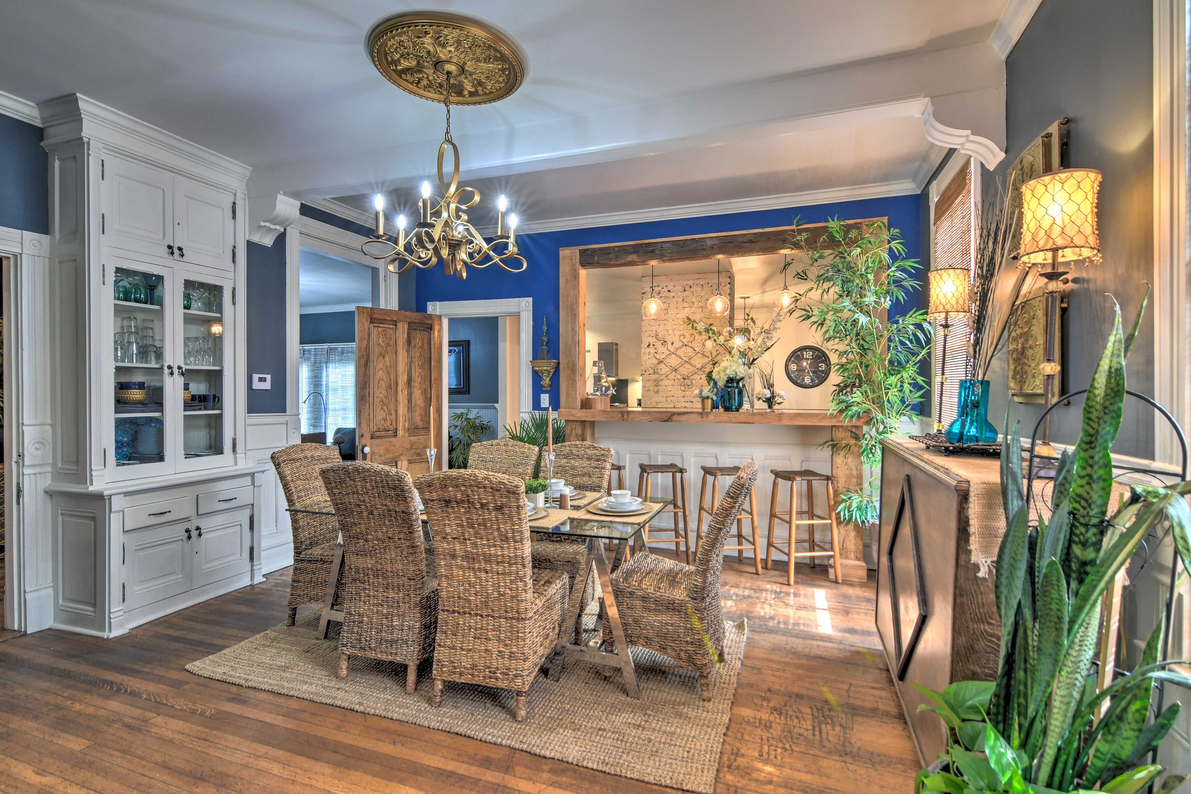 Dining Space | Dishware/Flatware