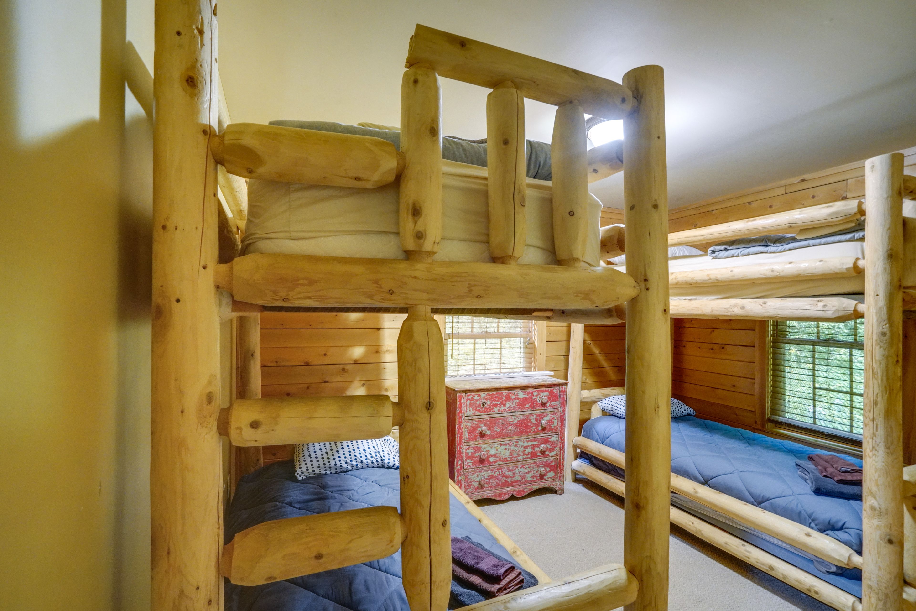 Bedroom 4 | 2 Twin Bunk Beds
