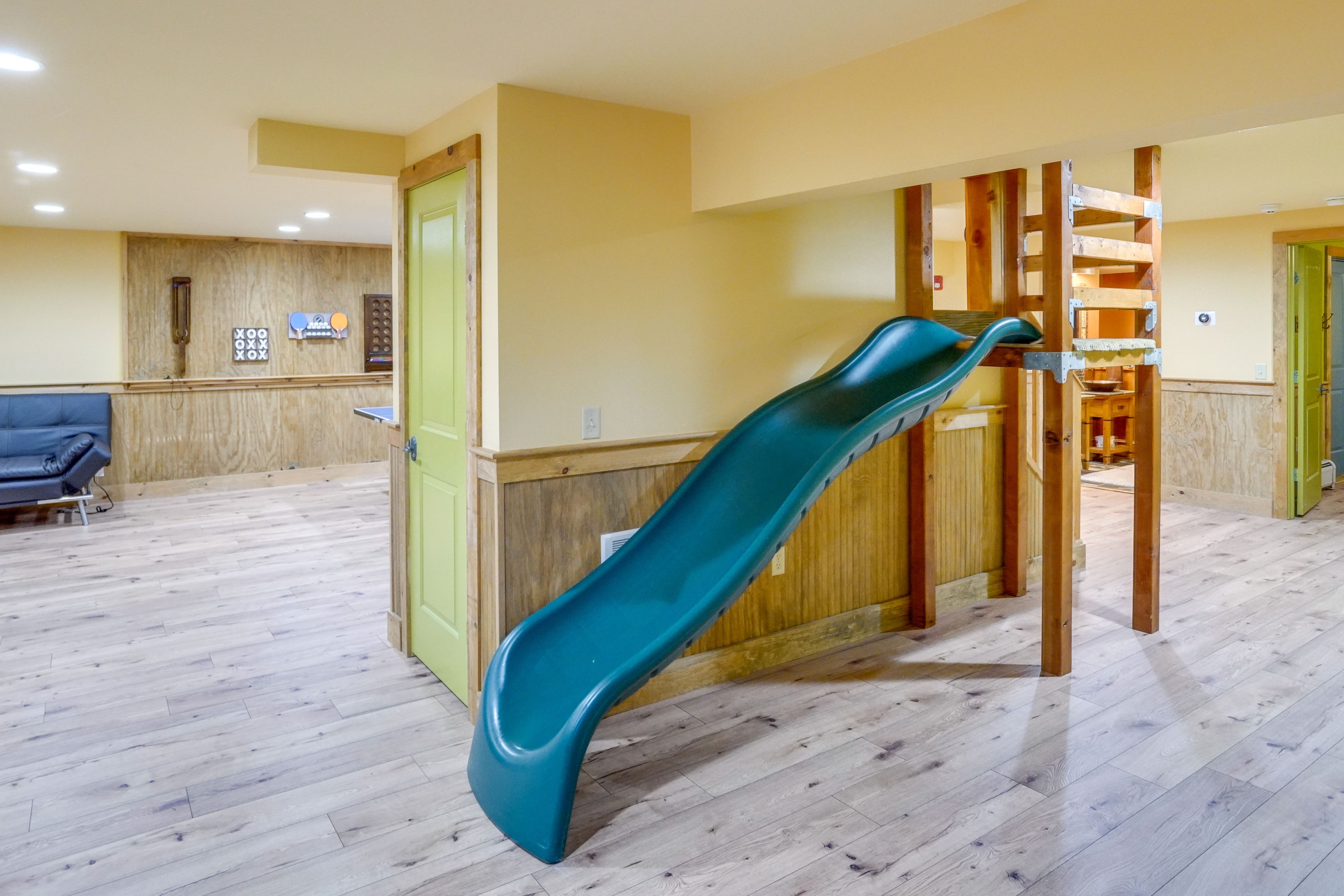 Game Area | Ping-Pong Table | Slide | Tic-Tac-Toe | Connect Four