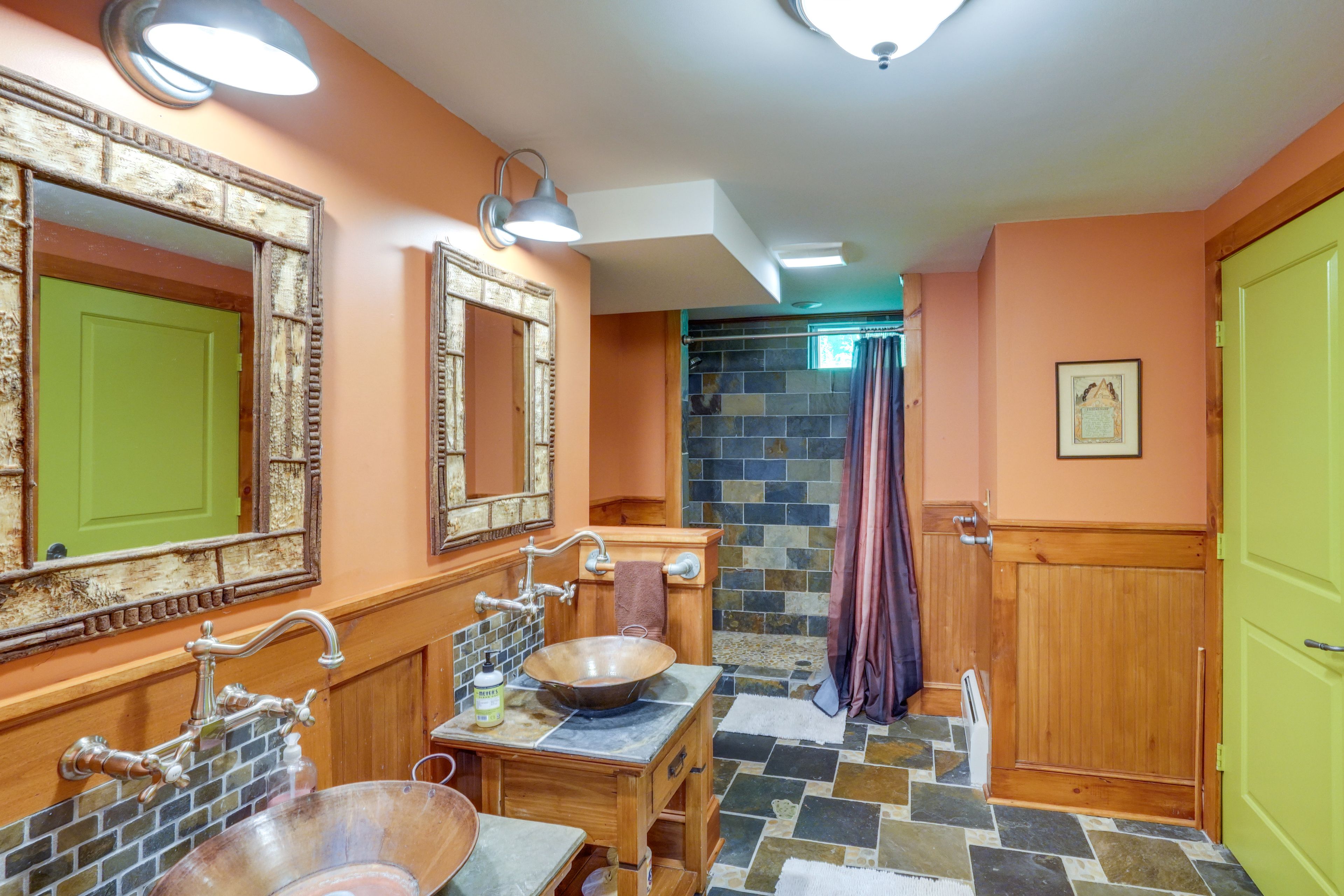 Full Bathroom