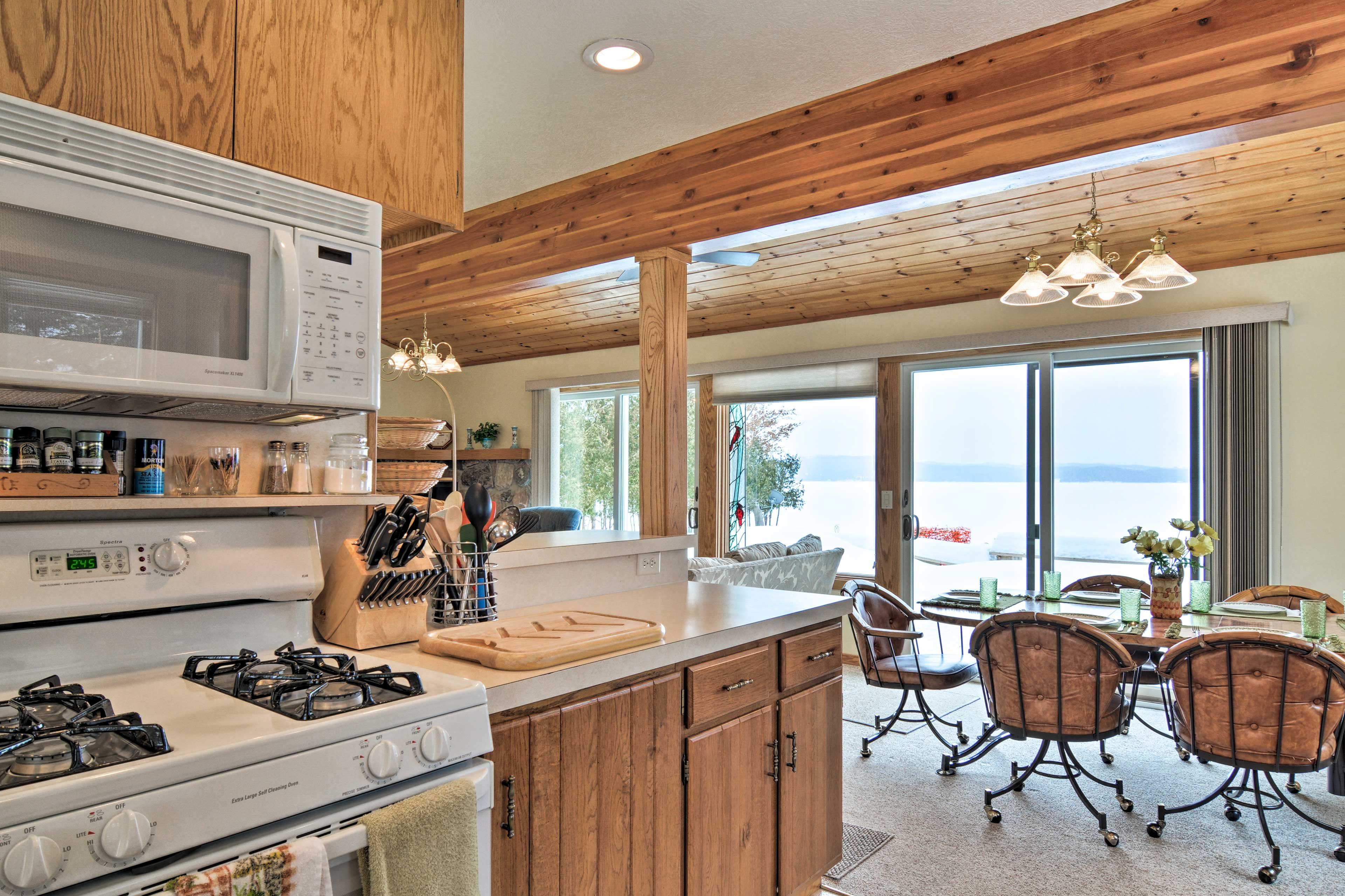 The kitchen sits adjacent to the dining/living area.