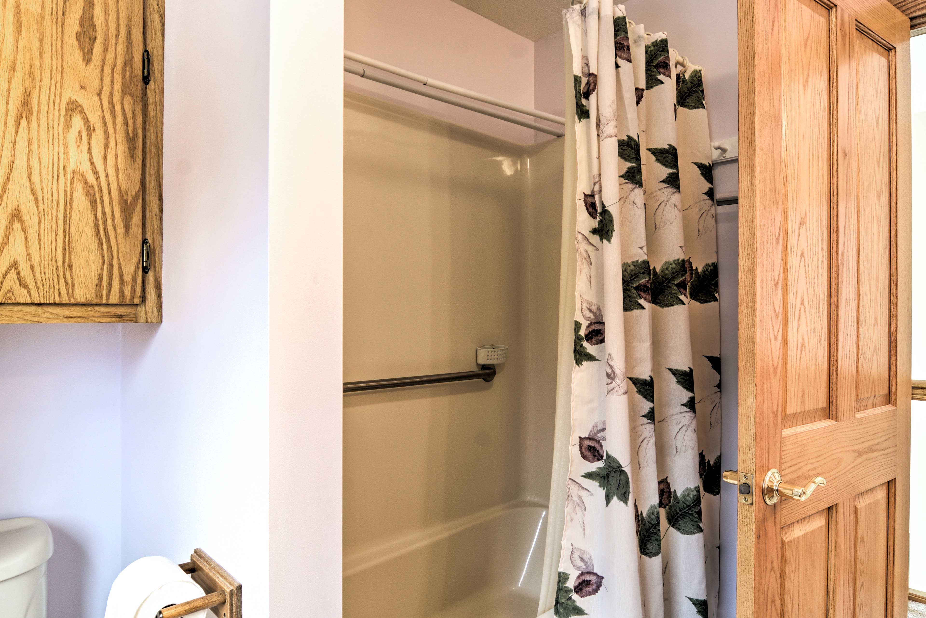 Rinse off in the shower/tub combo.