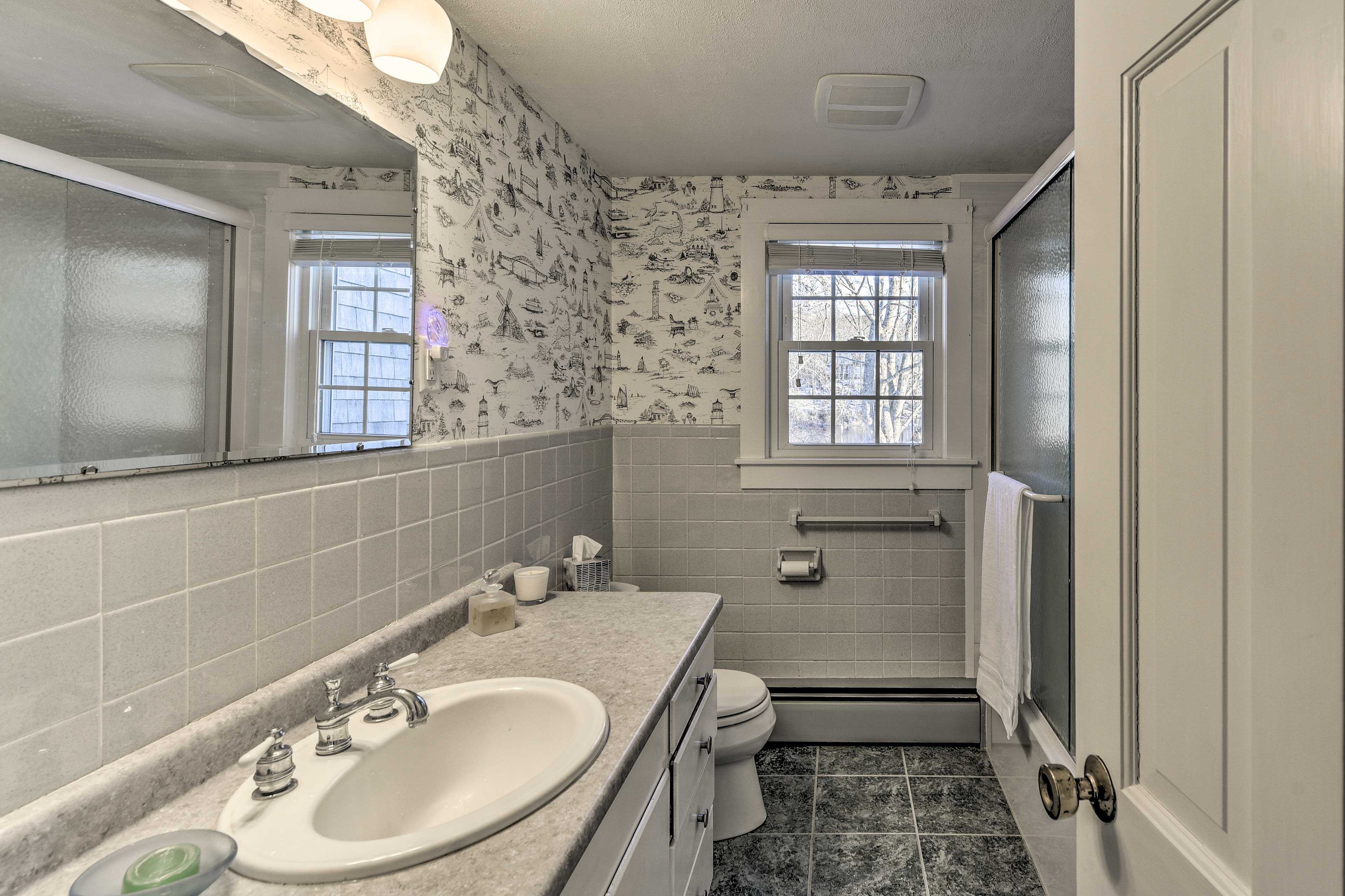 Bathroom | Towels Provided