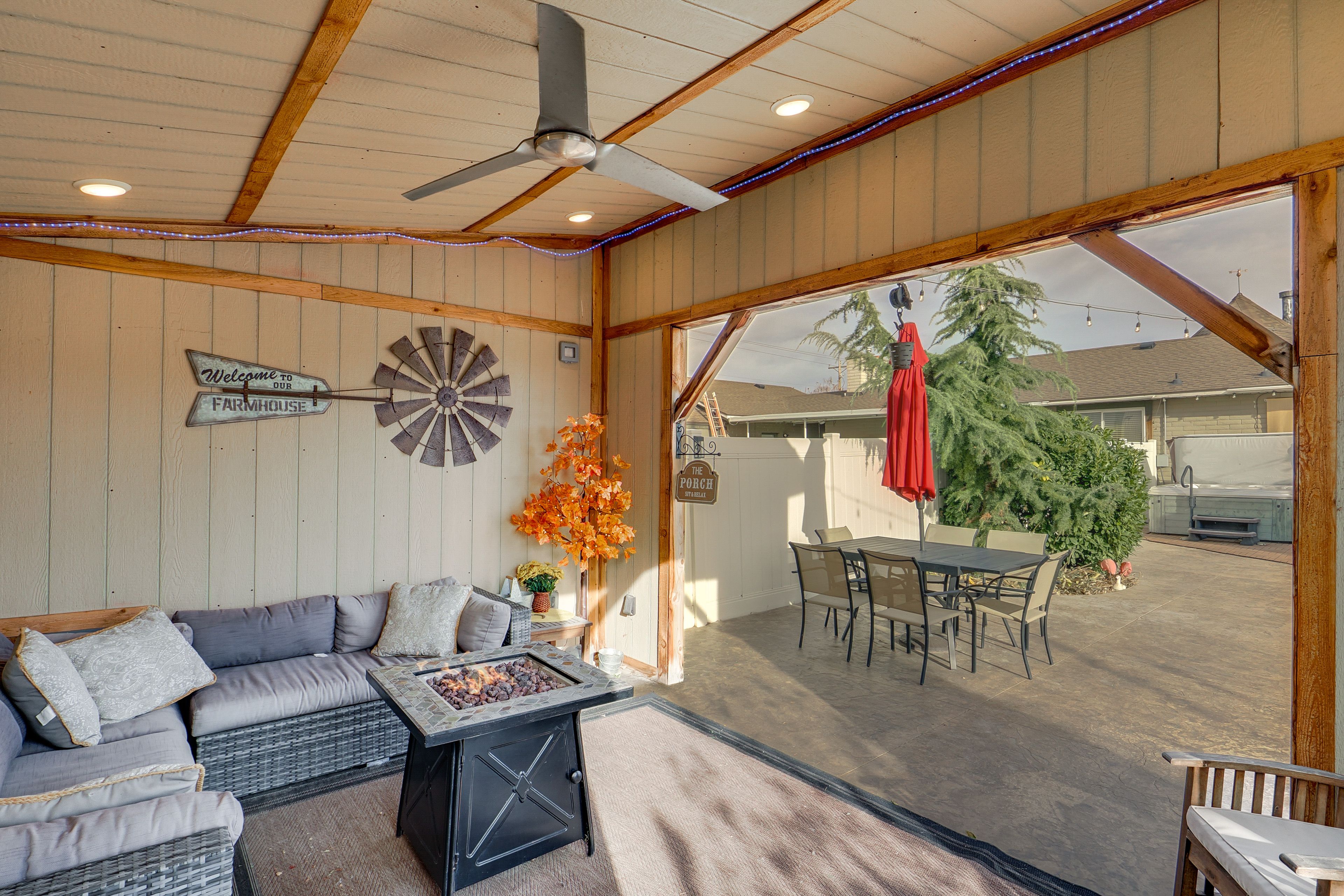 Covered Seating Area | Fire Pit