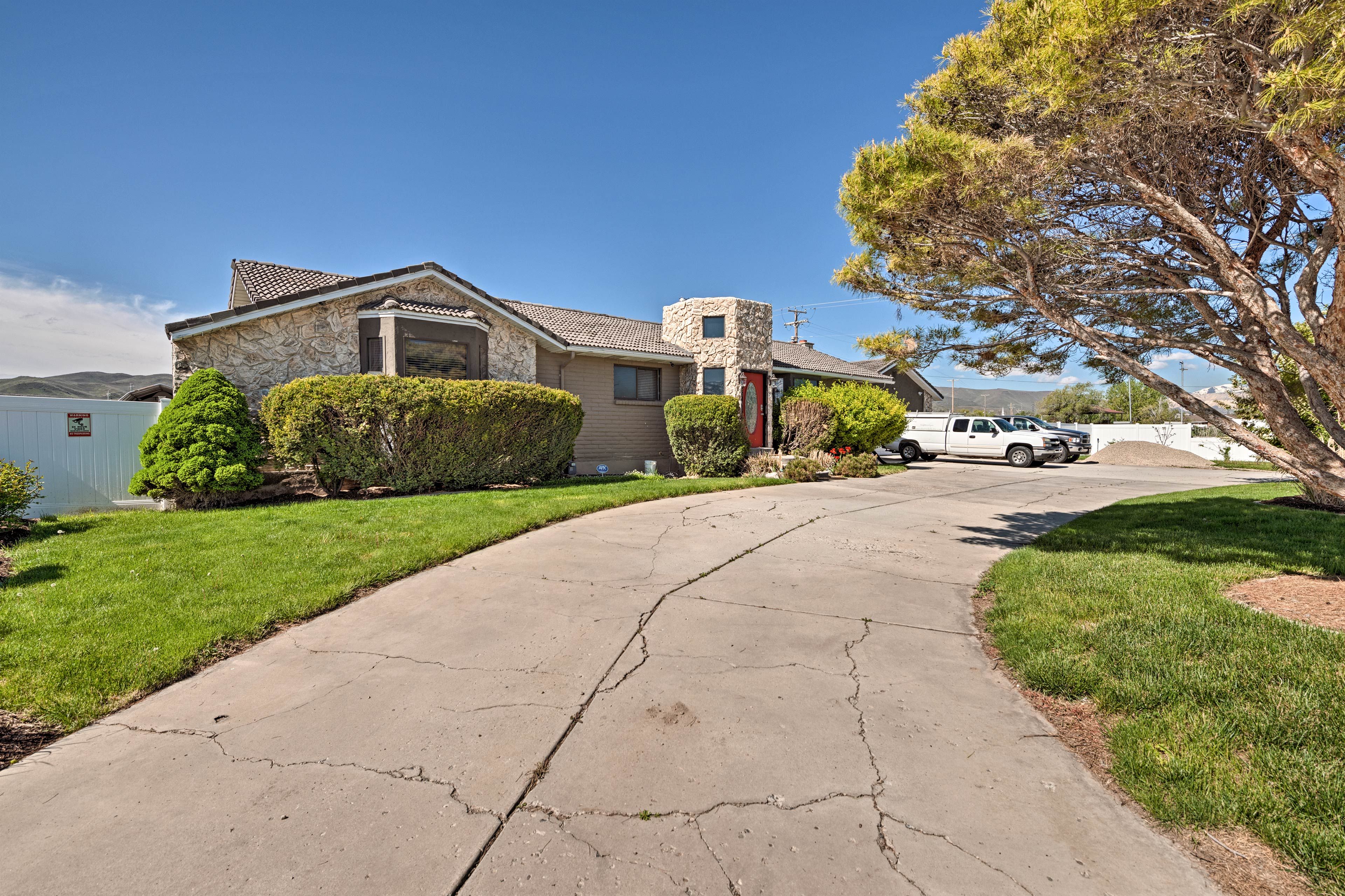 Exterior | Driveway Parking (3 Vehicles)