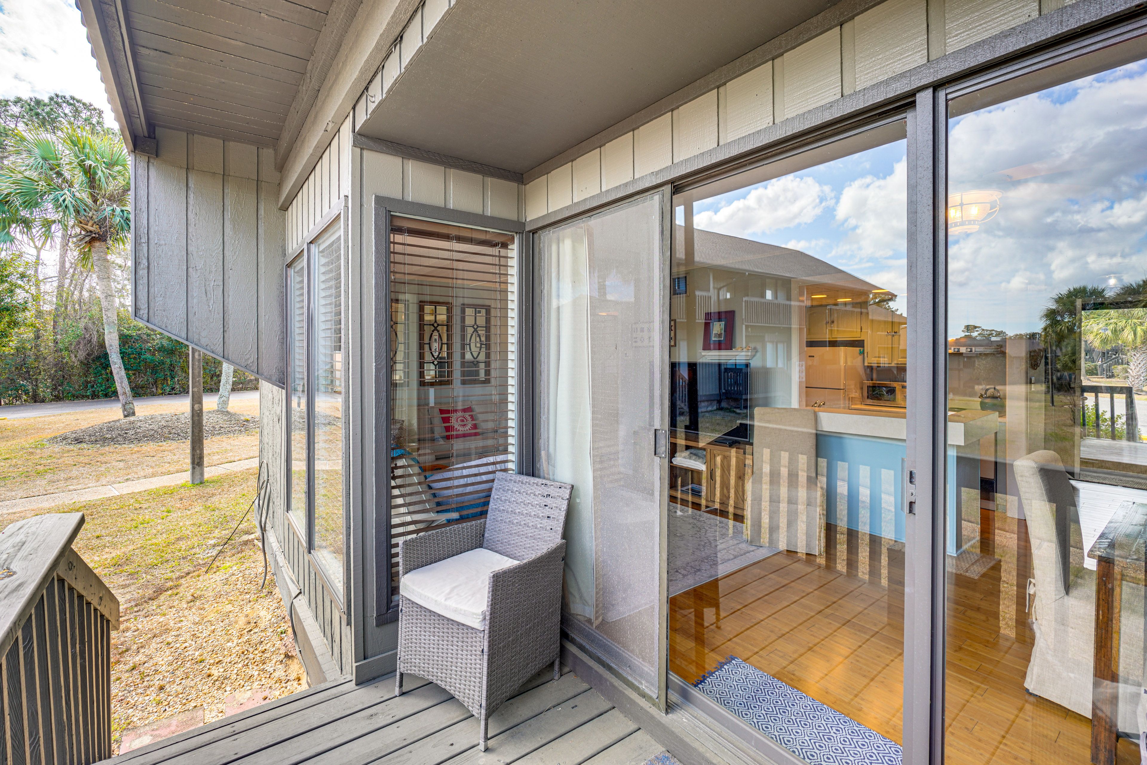 Private Deck | Outdoor Seating