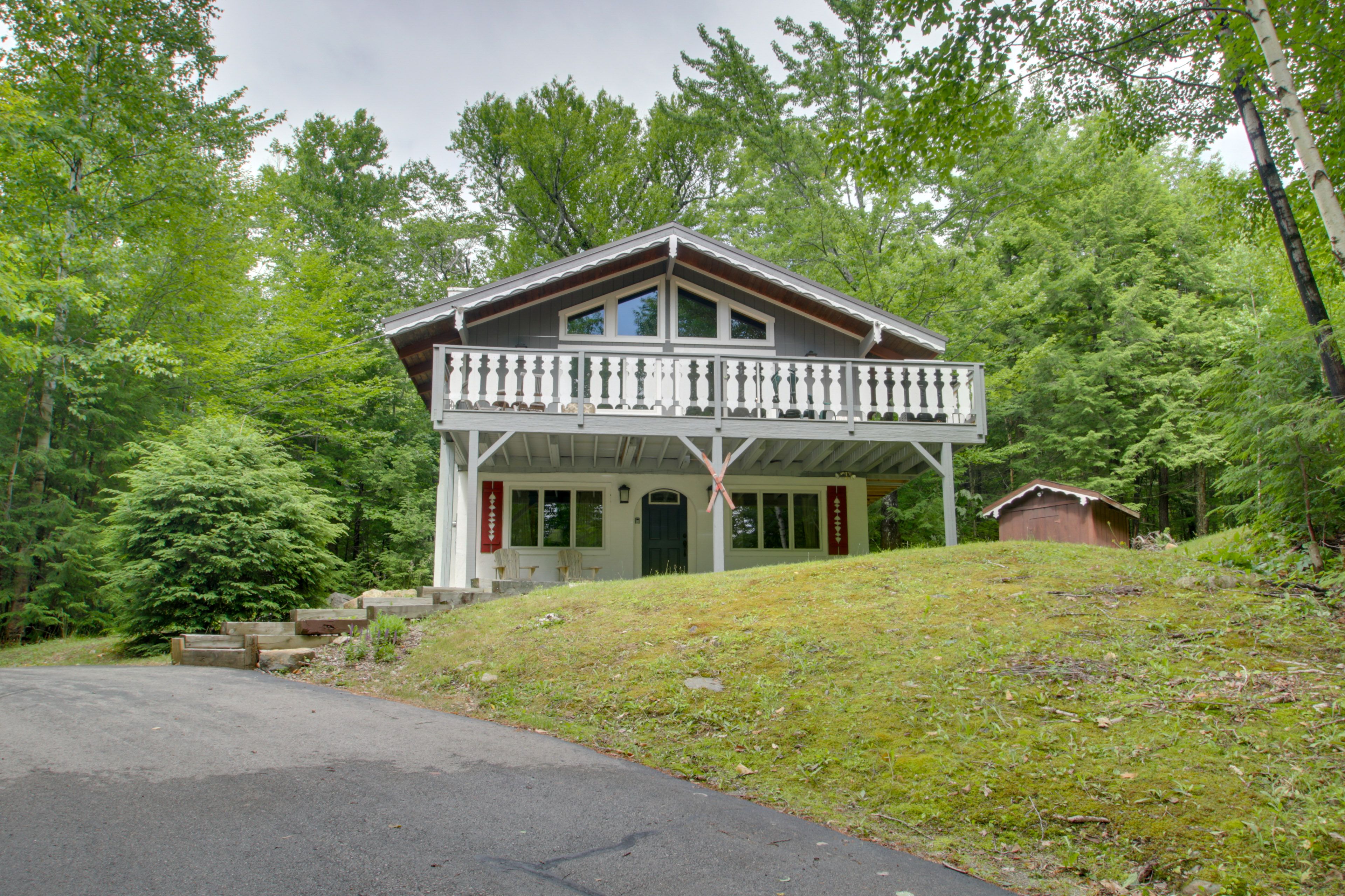 Driveway Parking (10 Vehicles)